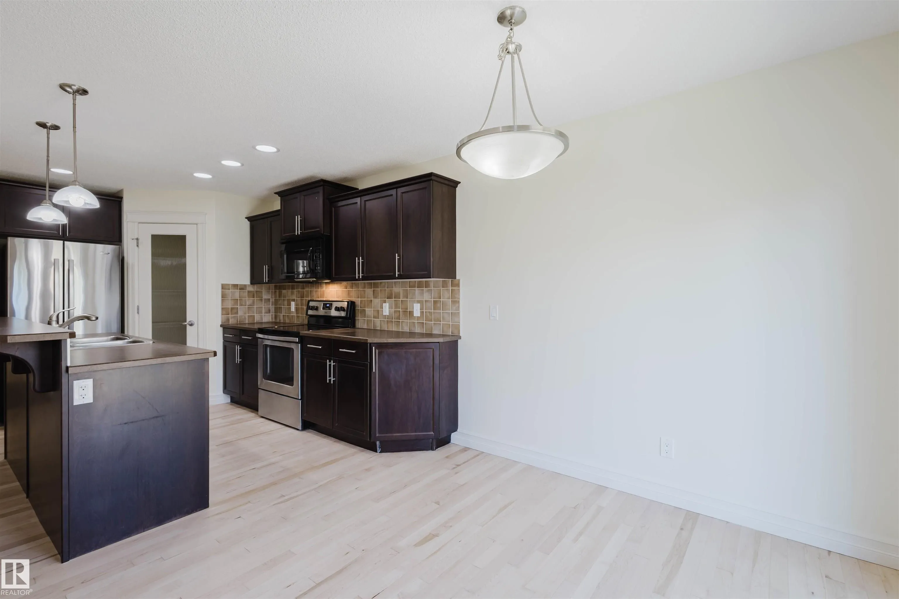 33 CATALINA CT