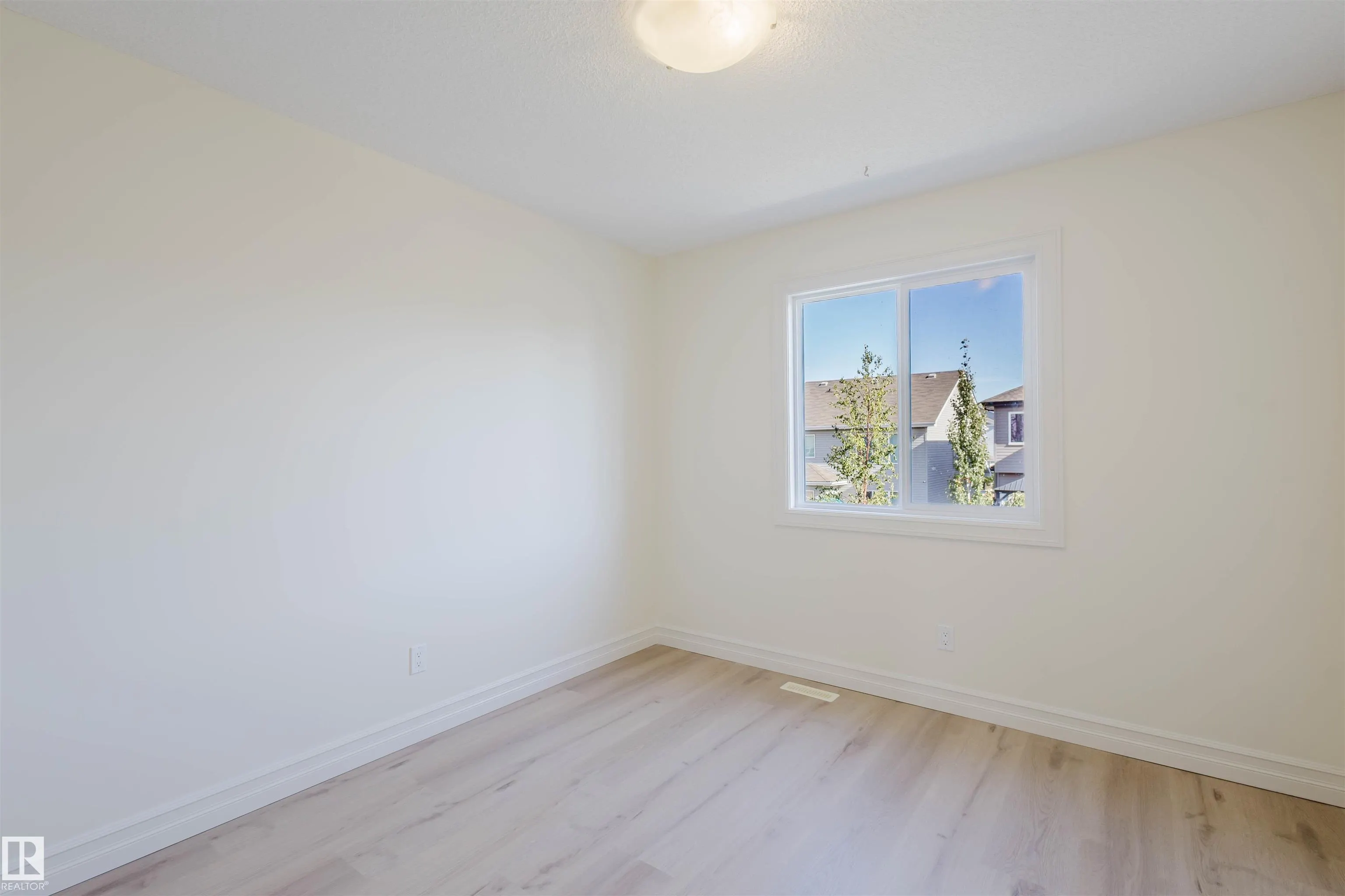 33 CATALINA CT