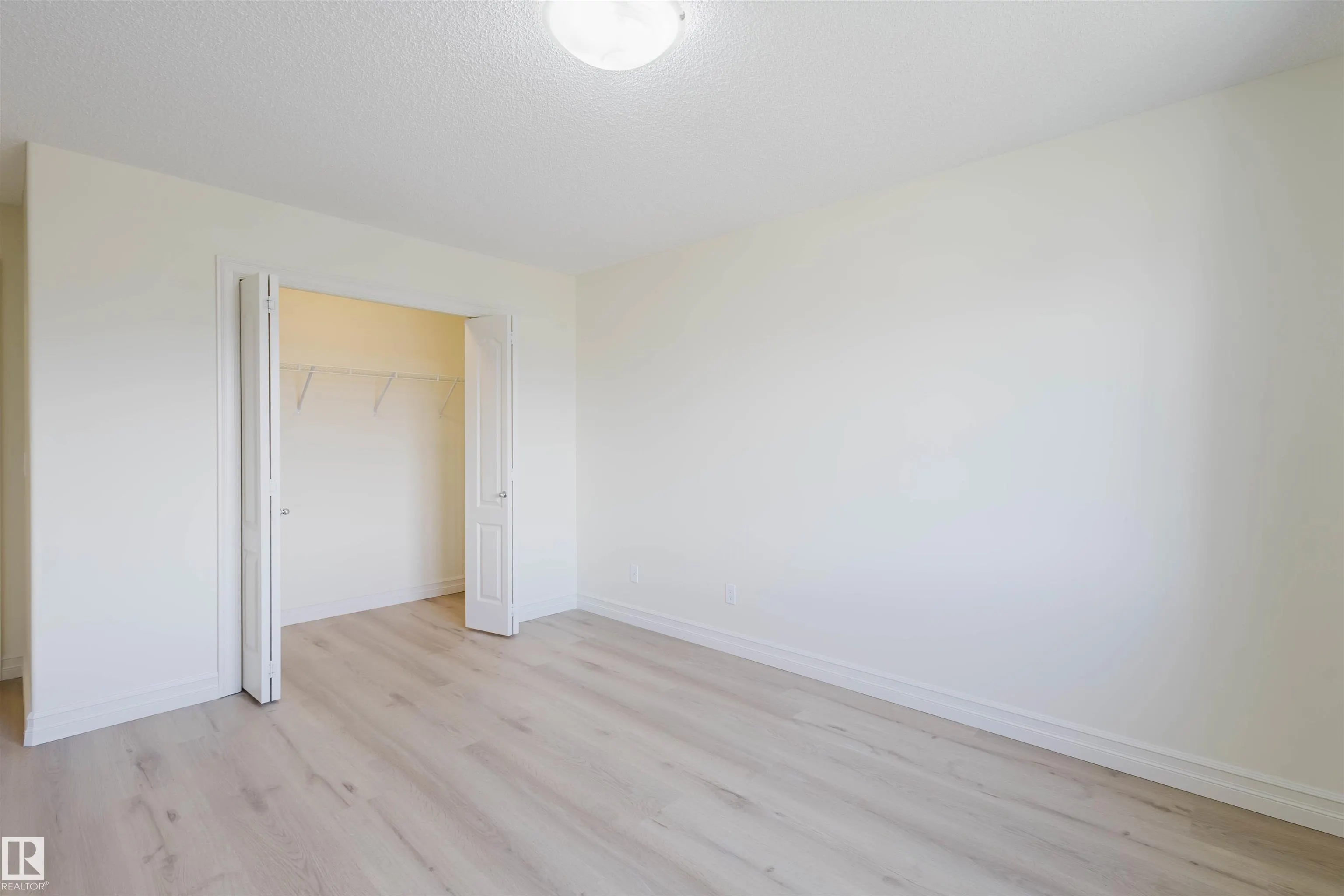 33 CATALINA CT