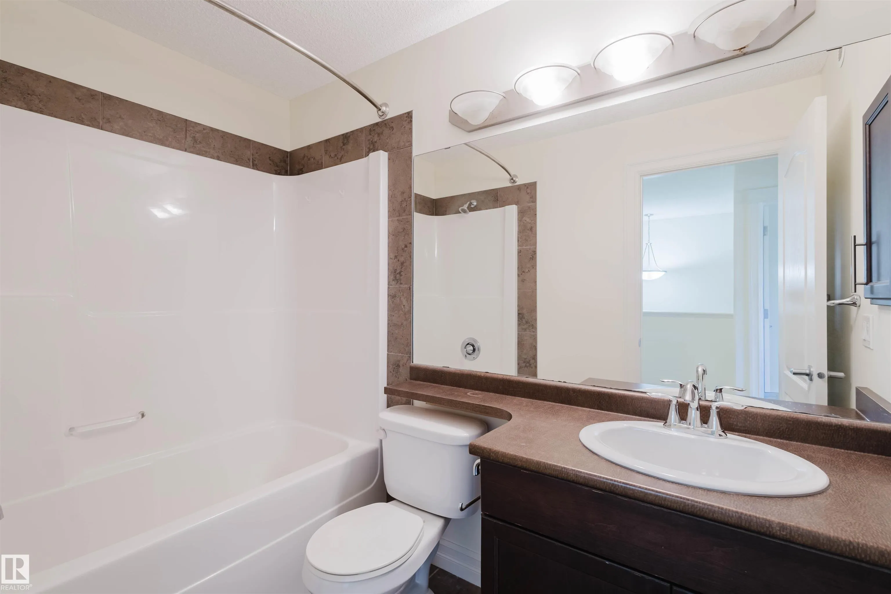 33 CATALINA CT