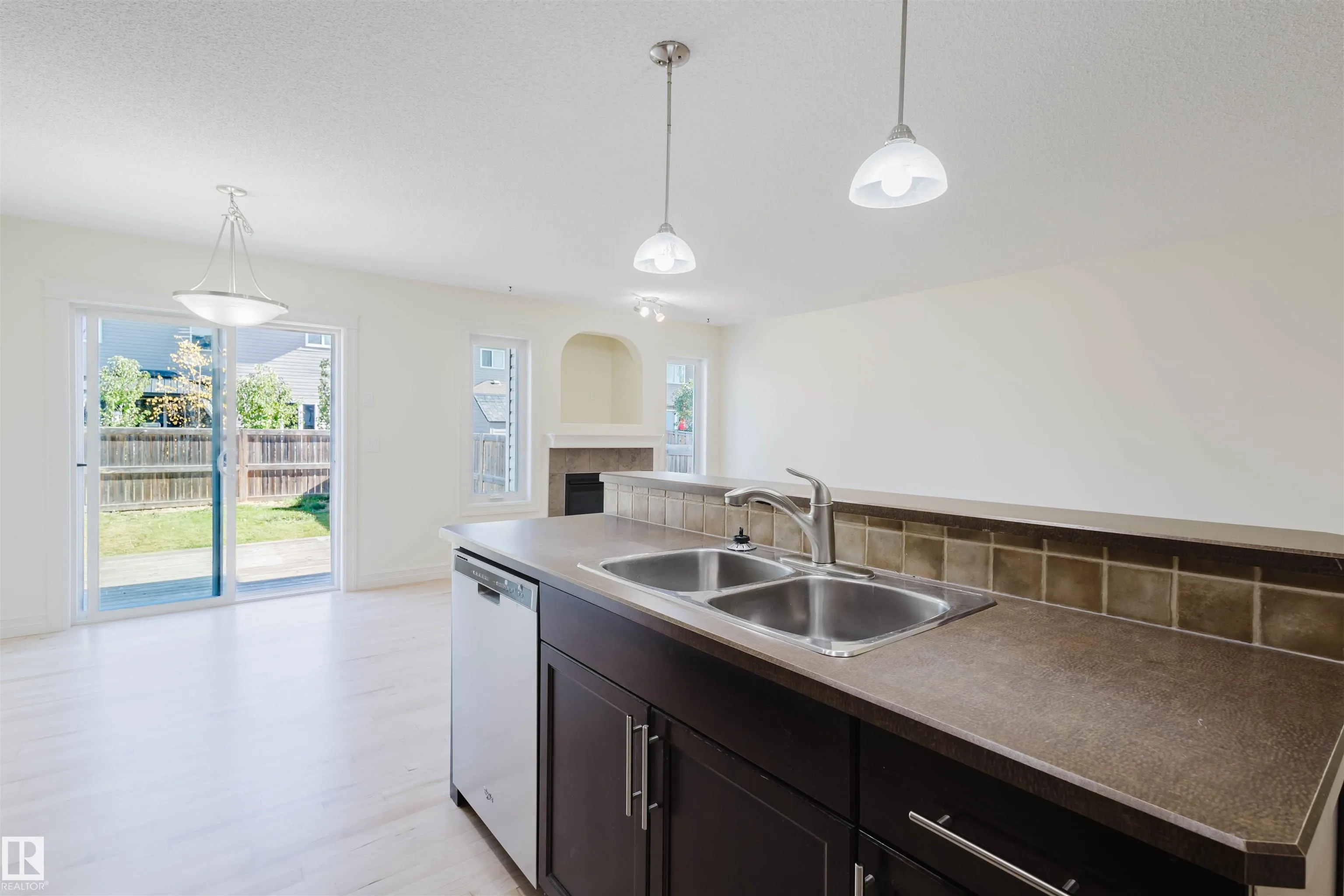 33 CATALINA CT