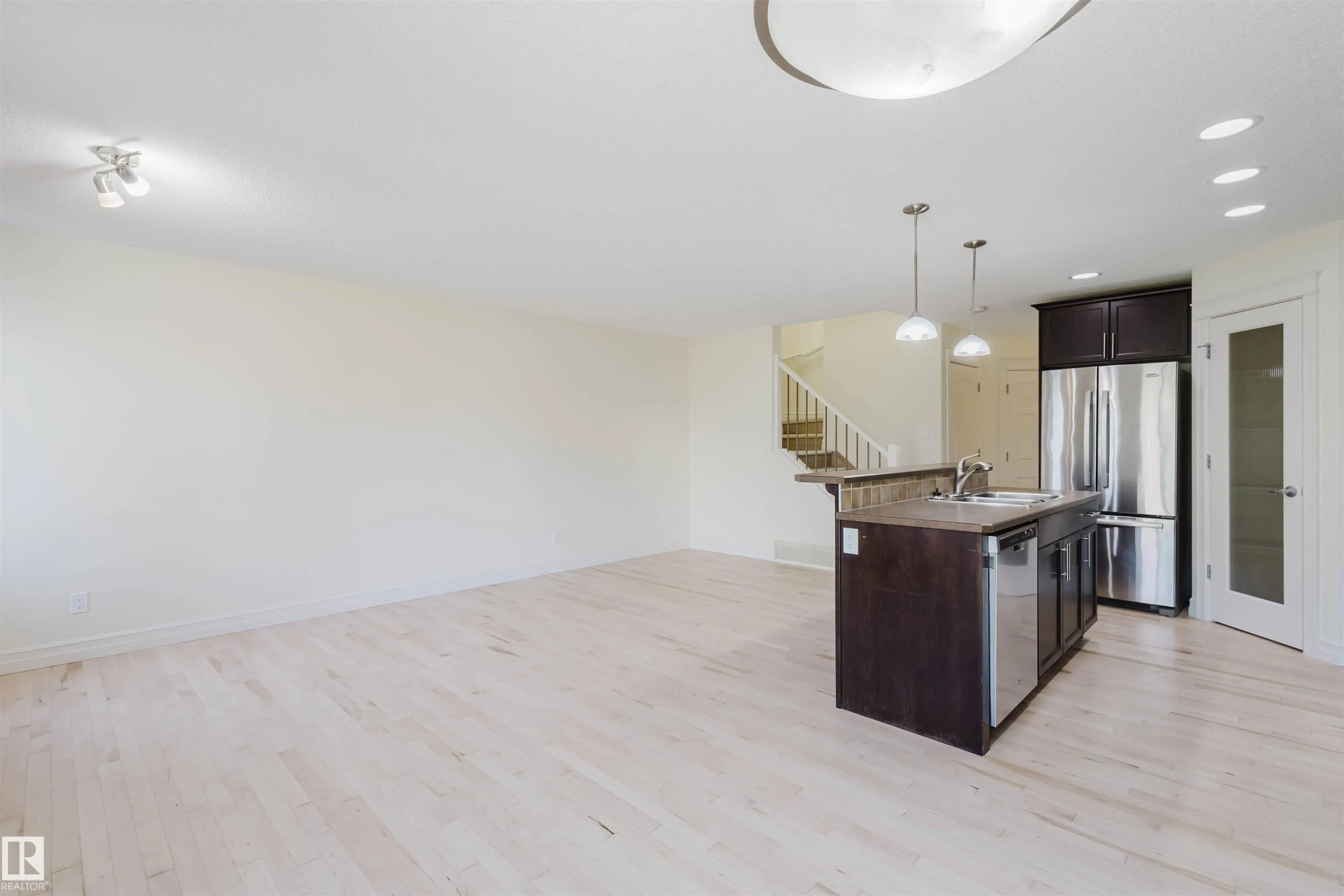 33 CATALINA CT