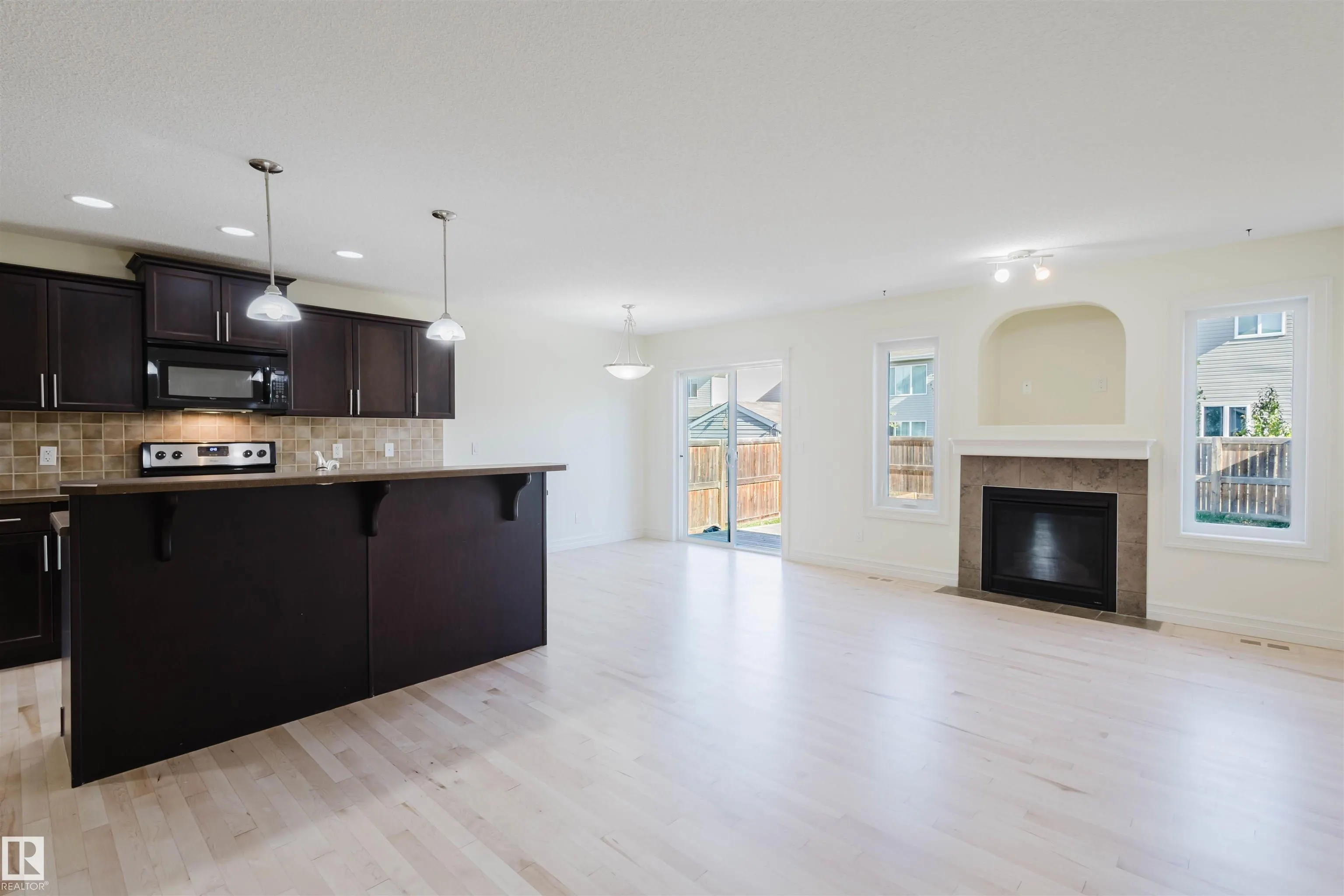 33 CATALINA CT