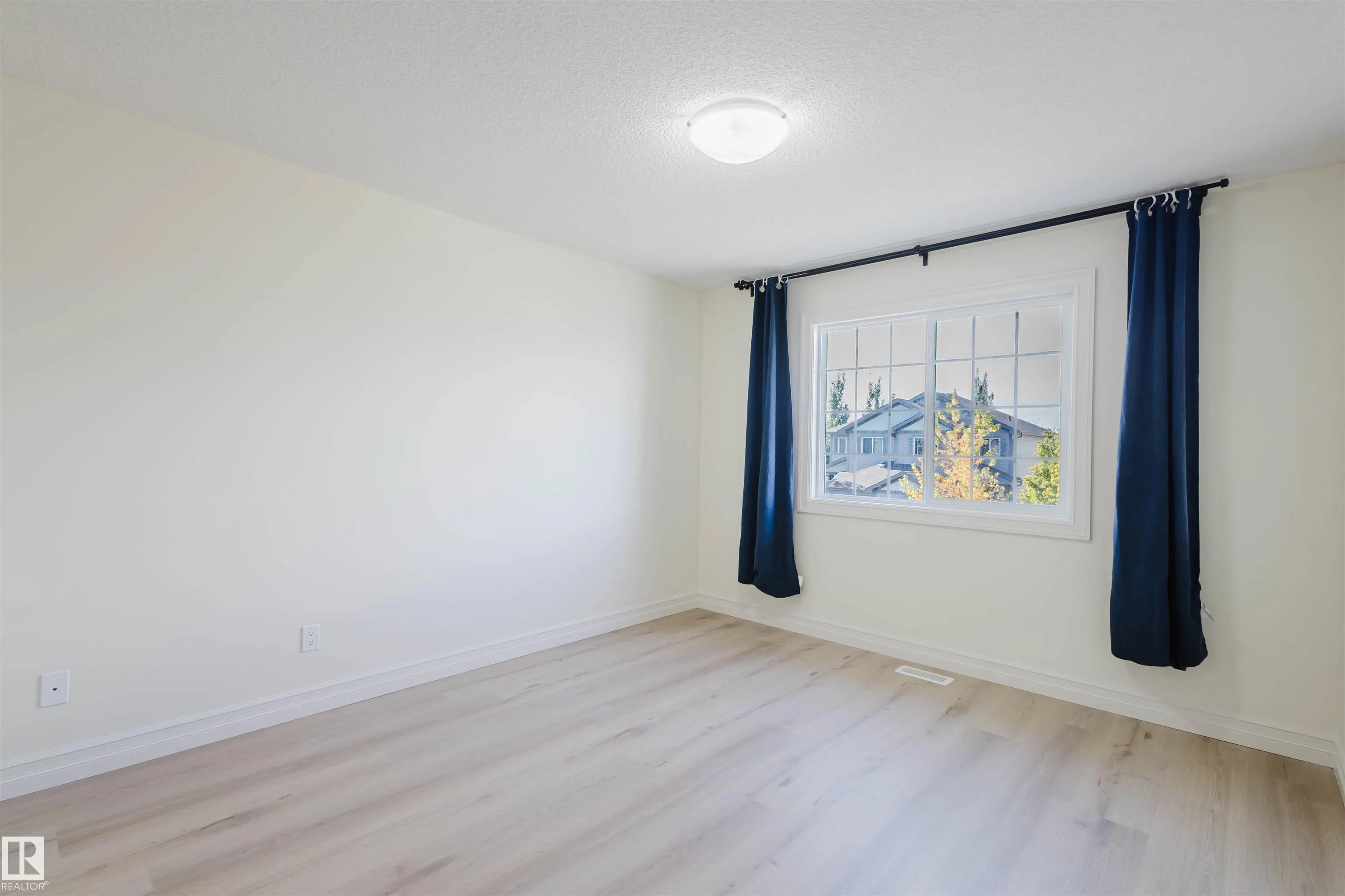 33 CATALINA CT