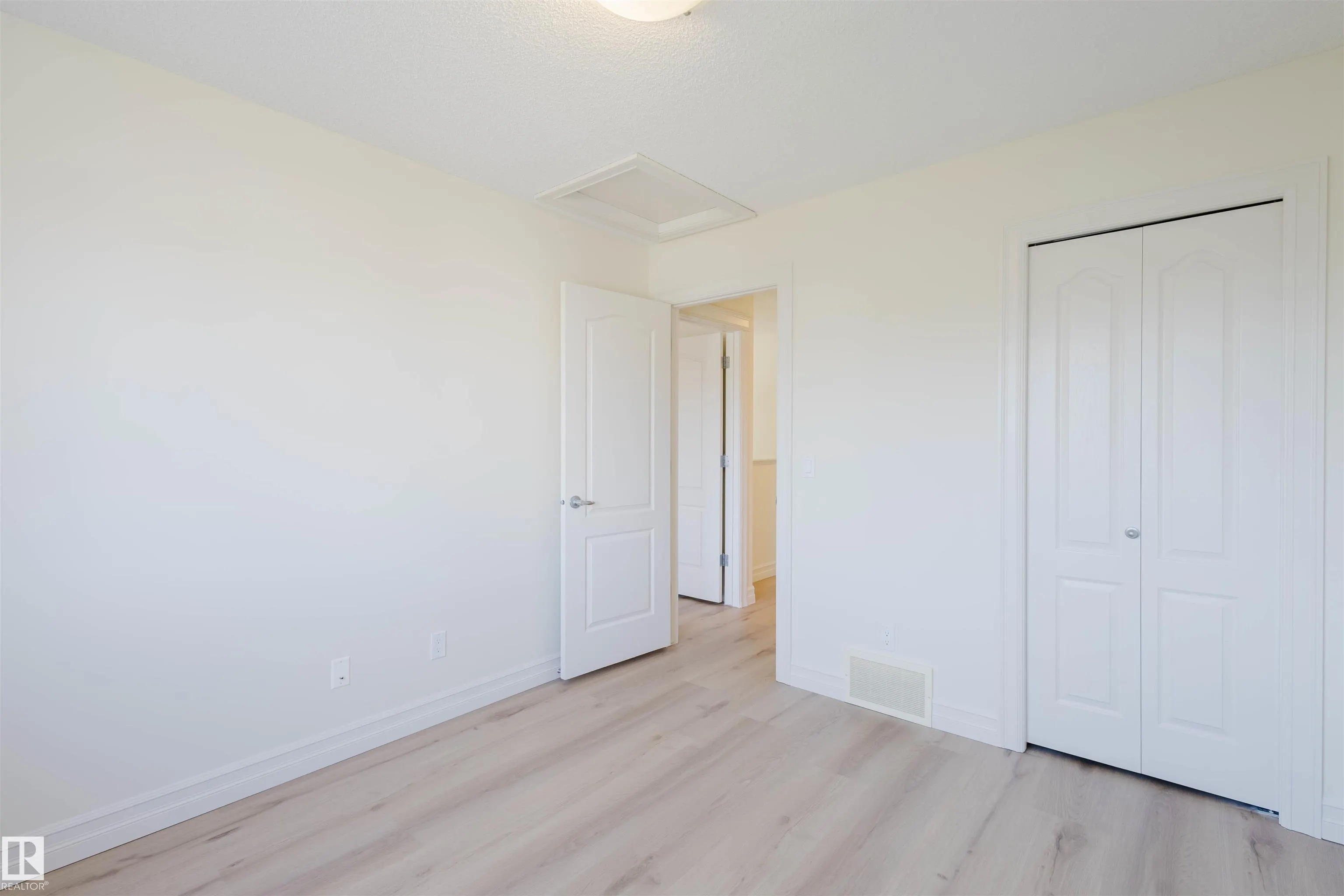 33 CATALINA CT
