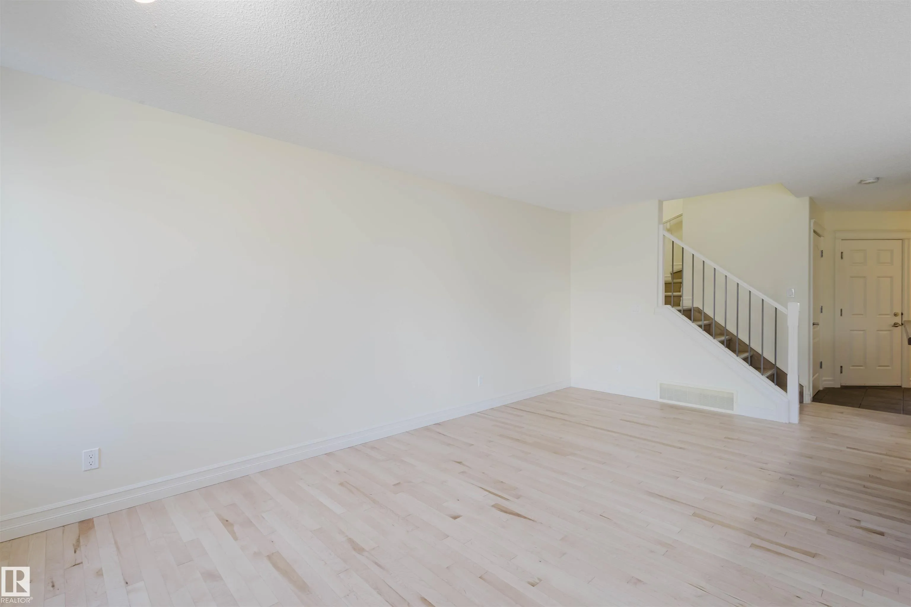 33 CATALINA CT