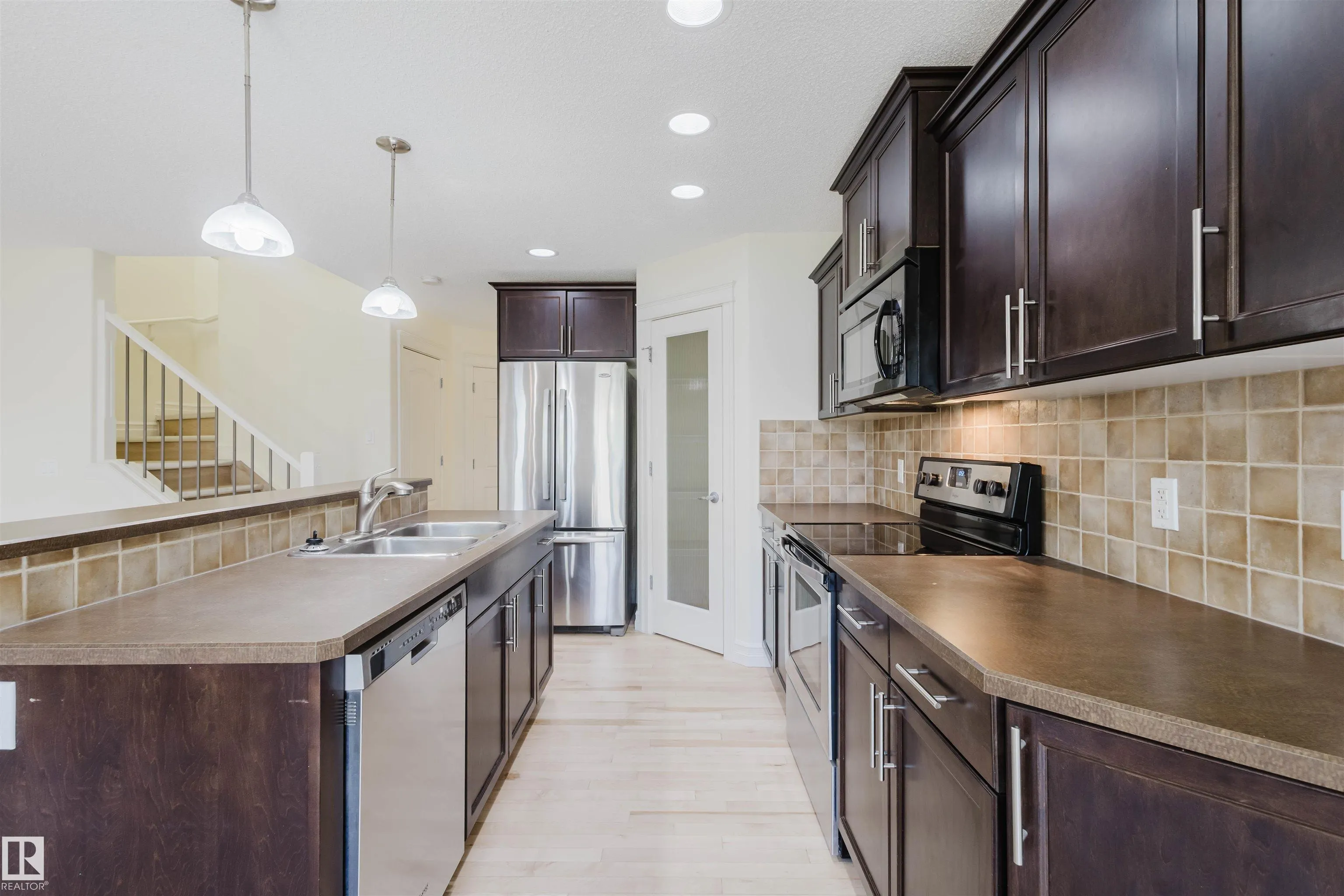 33 CATALINA CT
