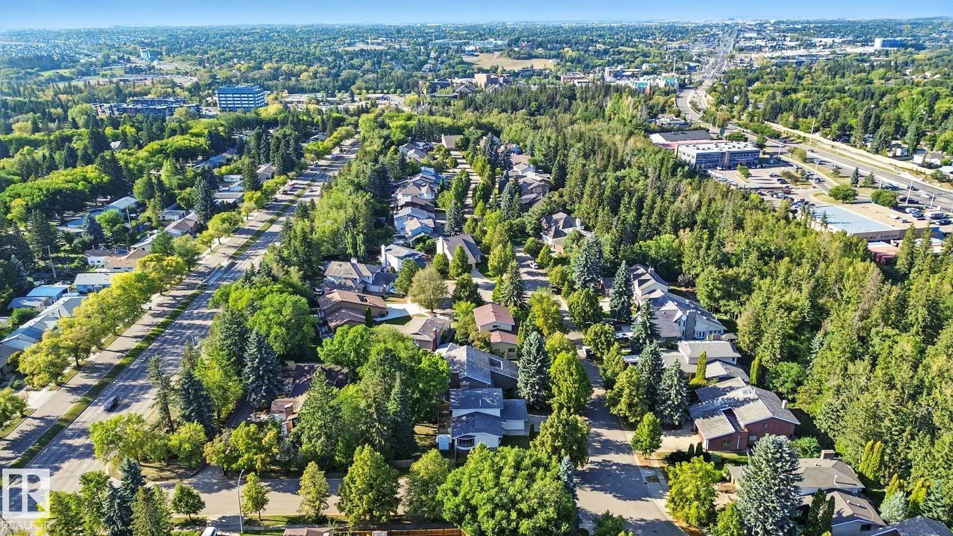 4 GLEN MEADOW Crescent