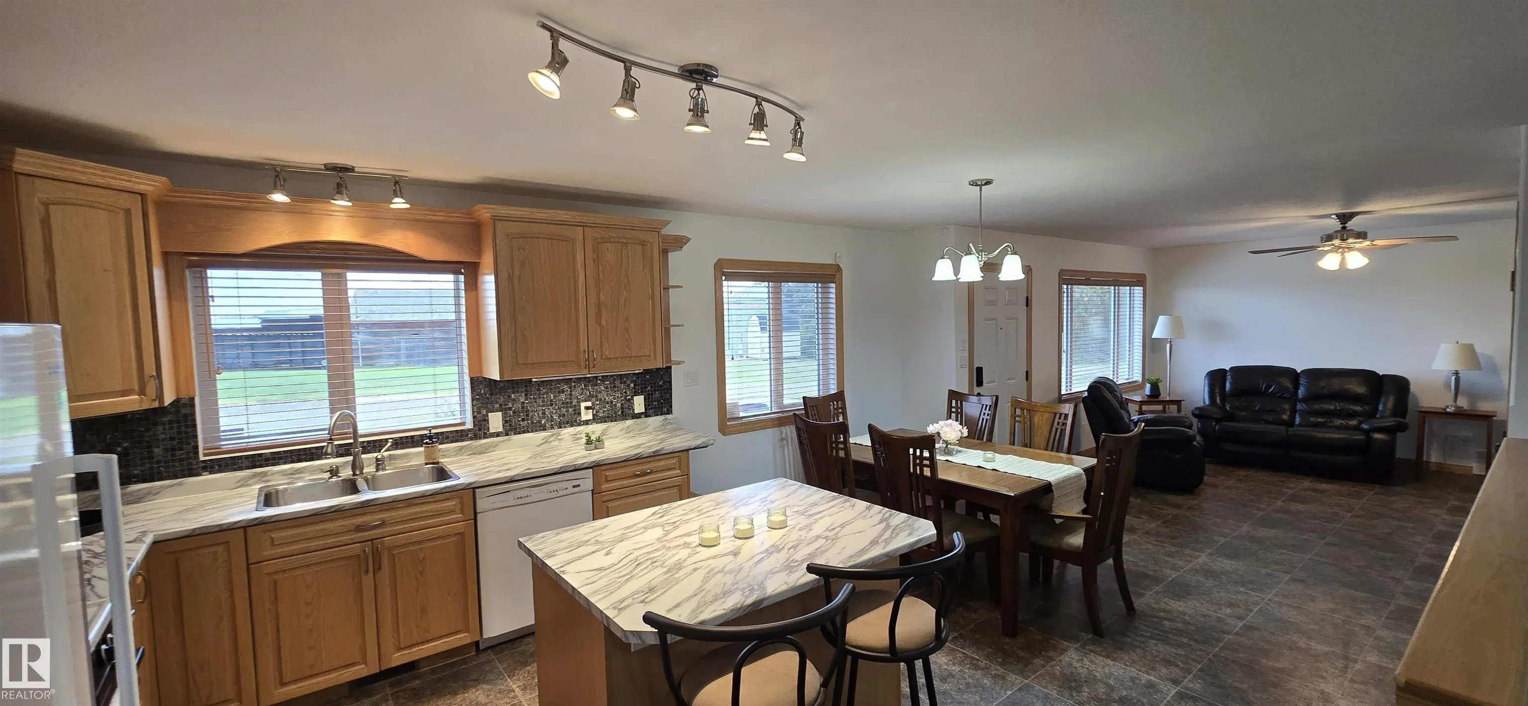 15205 TWP 522