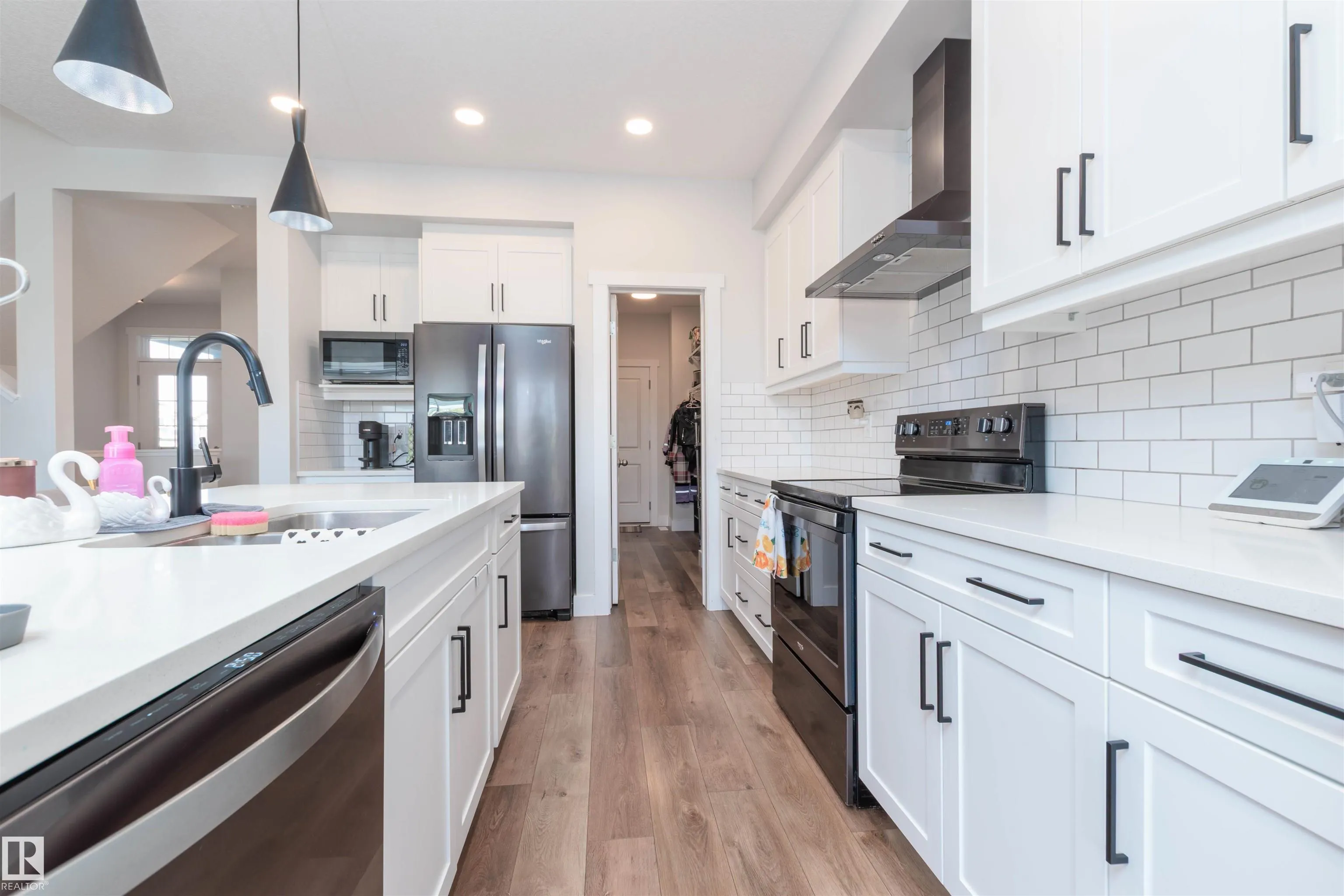3805 CHERRY Loop