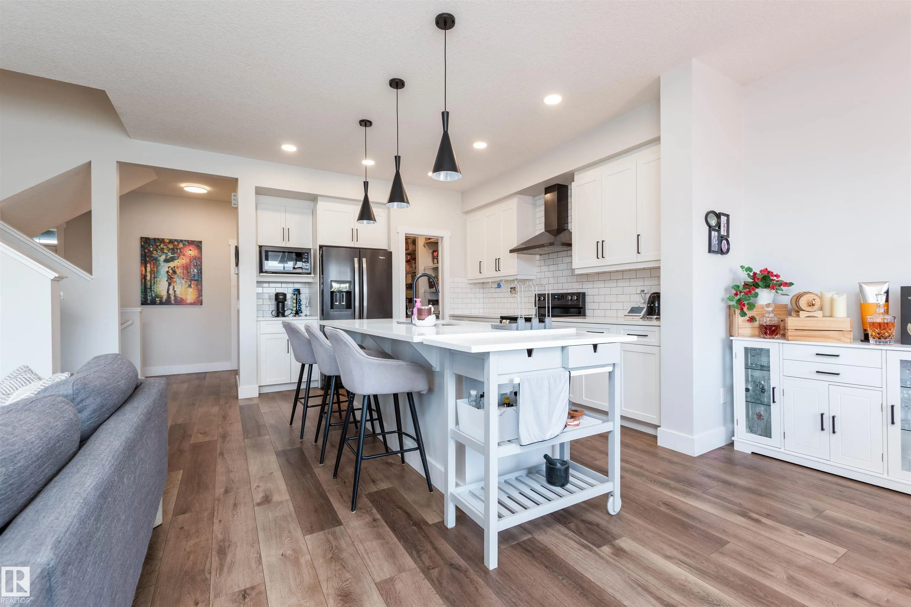 3805 CHERRY Loop