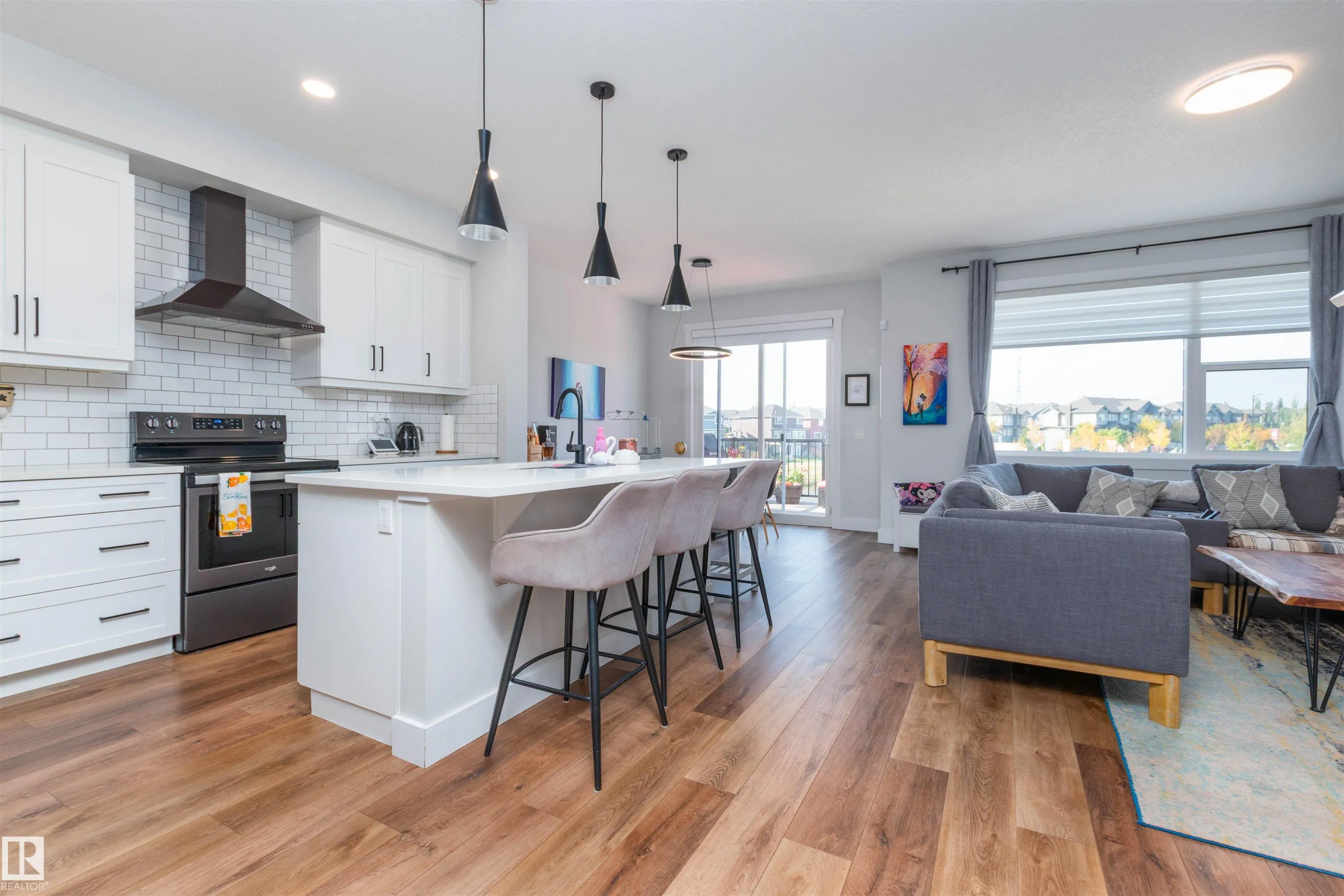 3805 CHERRY Loop
