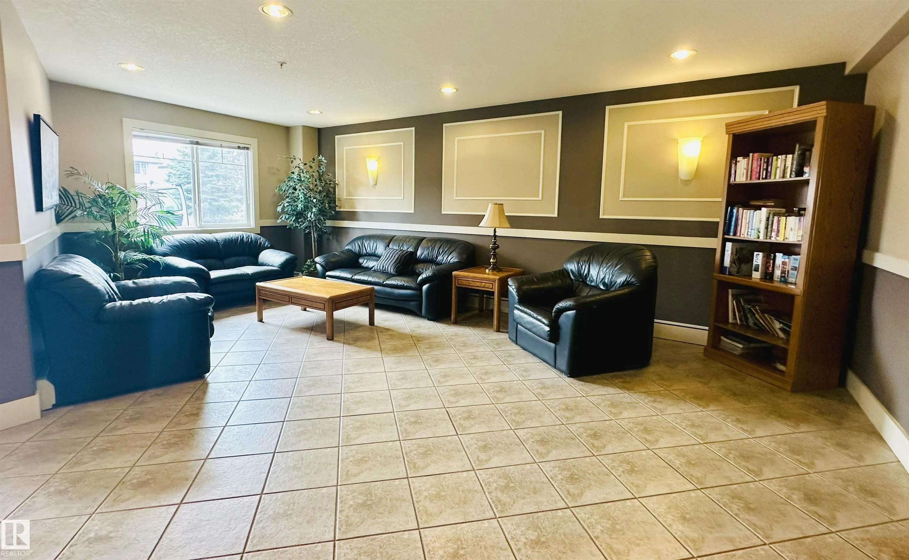 646 MCALLISTER Loop