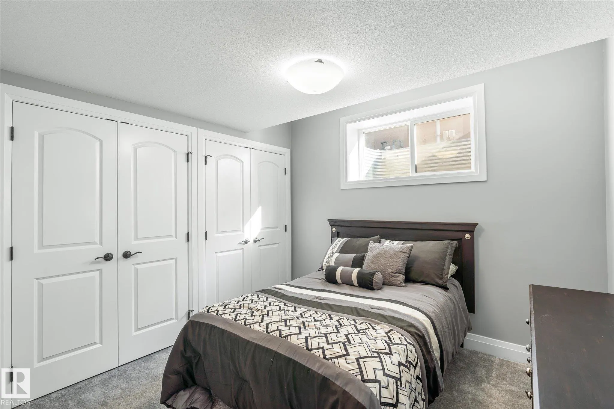 5 SPARROW Close
