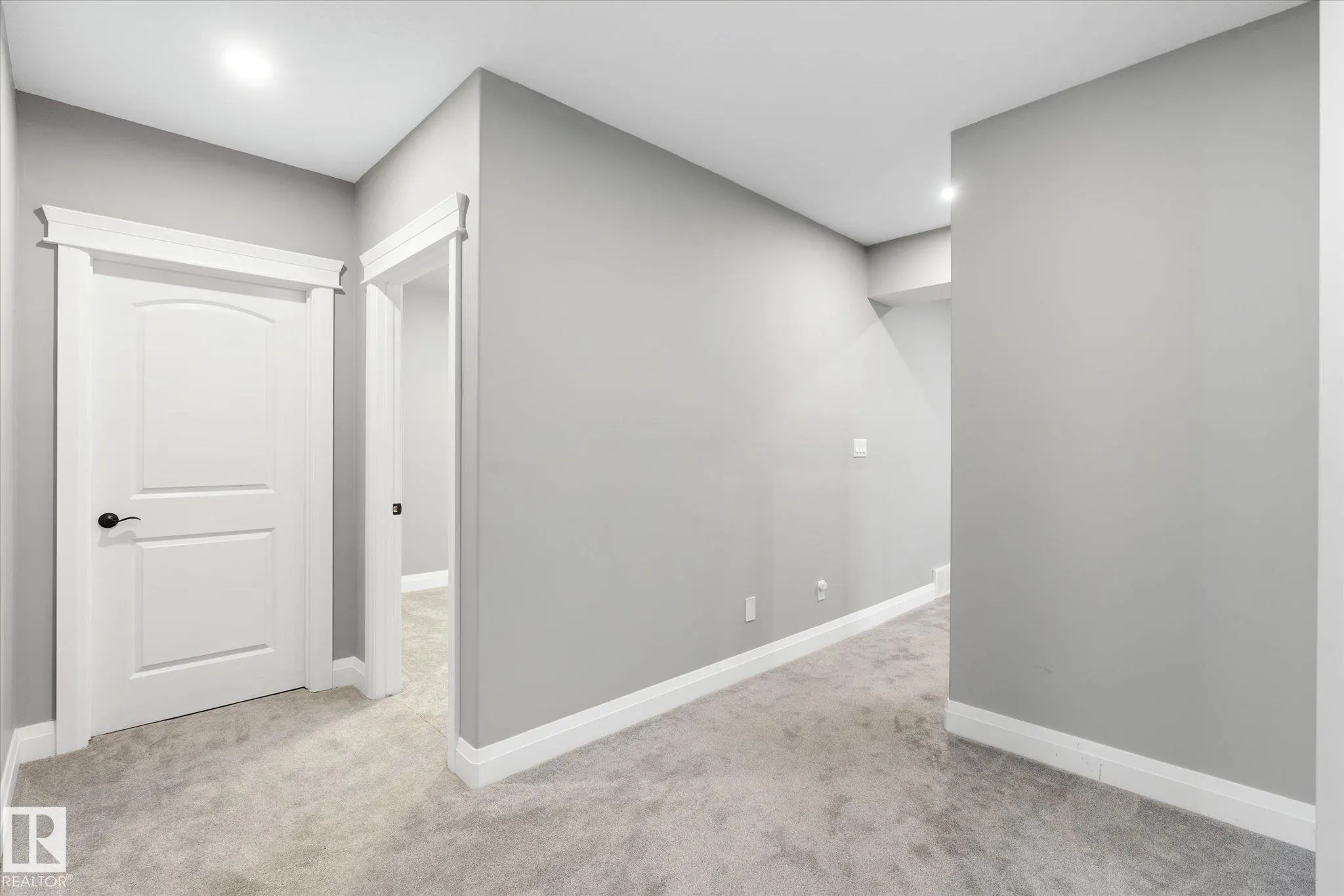 5 SPARROW Close