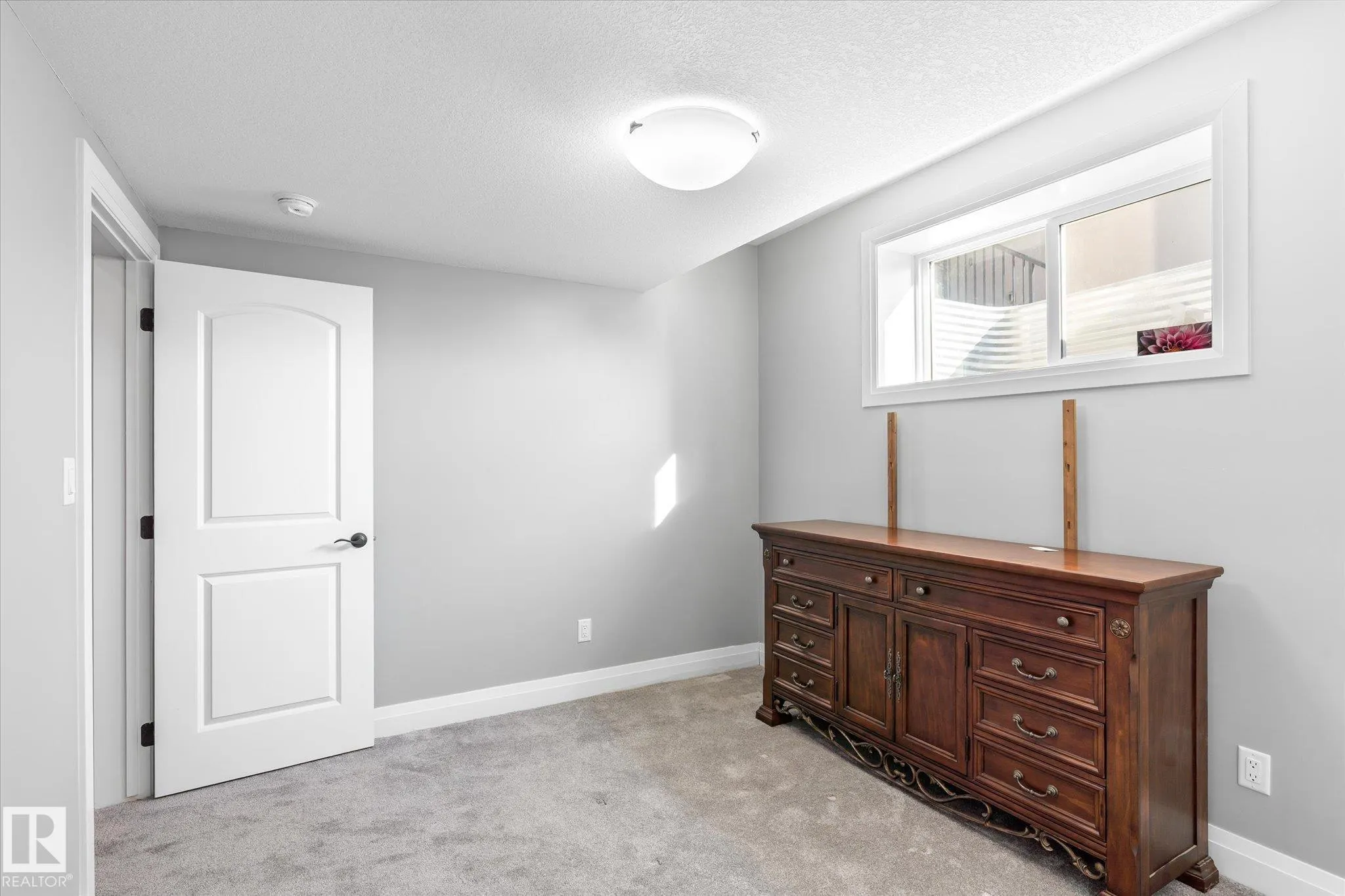 5 SPARROW Close