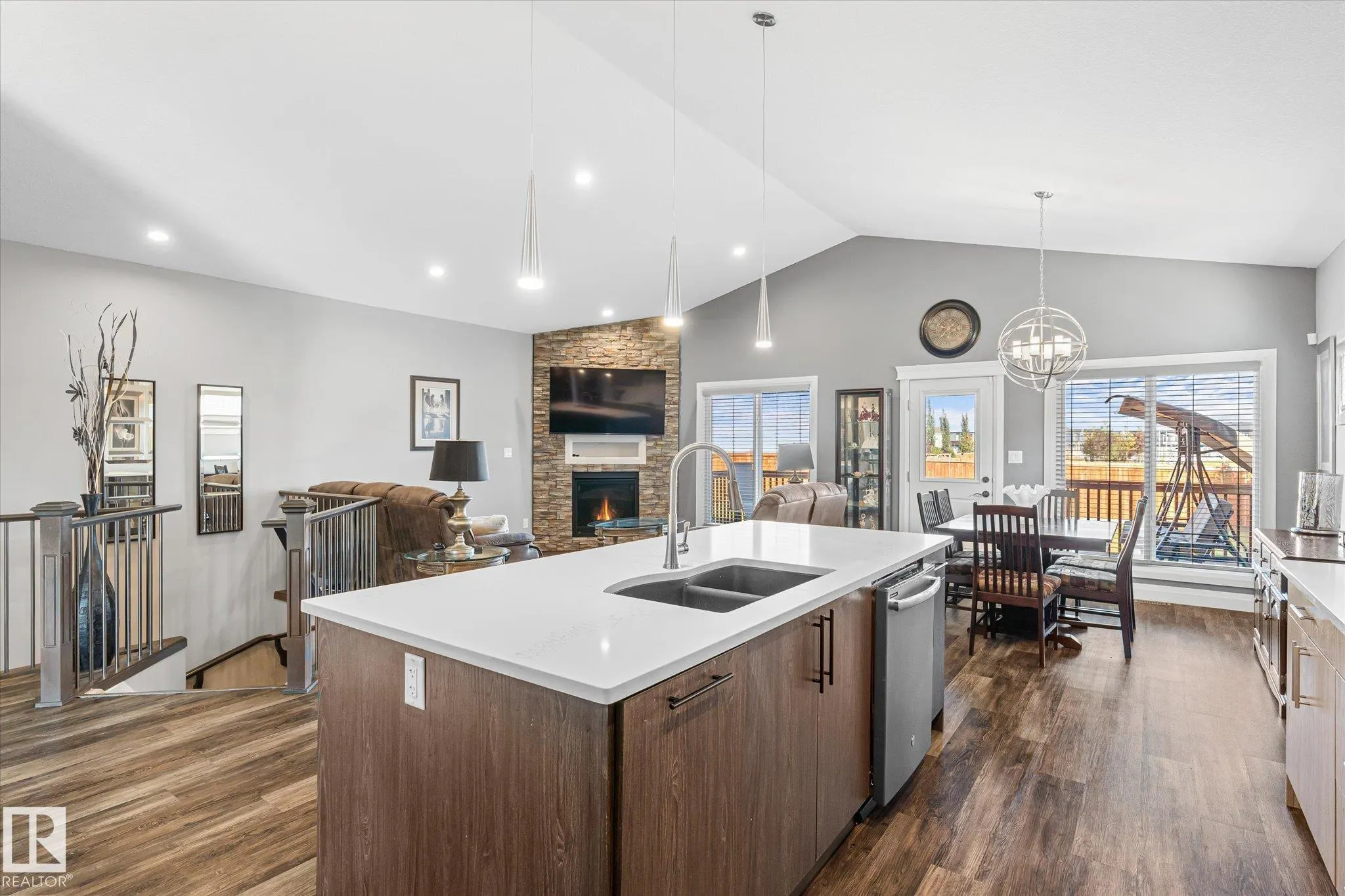 5 SPARROW Close