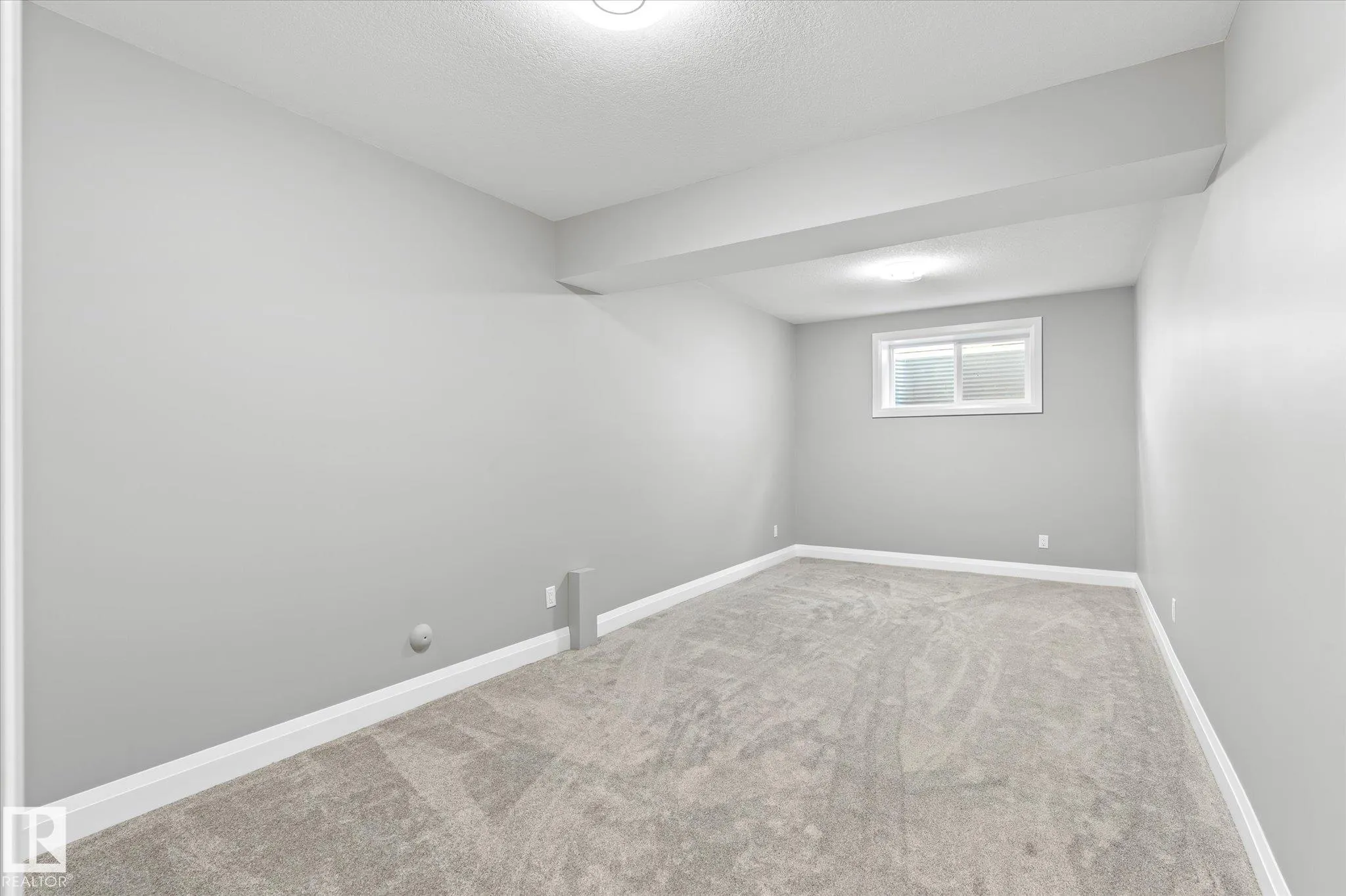 5 SPARROW Close