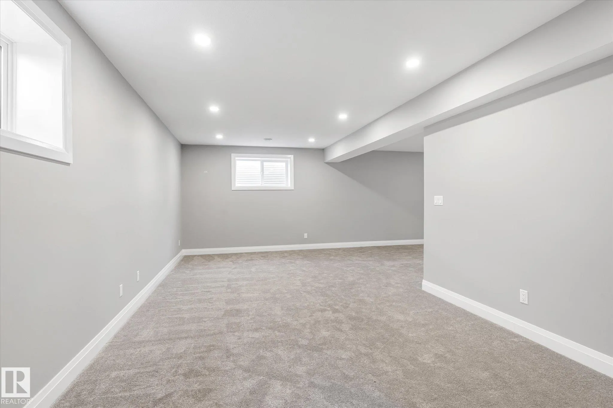 5 SPARROW Close