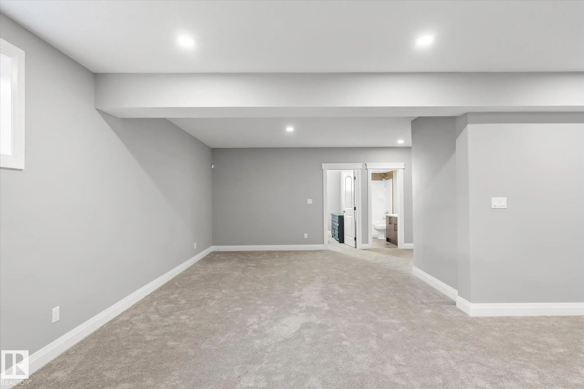 5 SPARROW Close