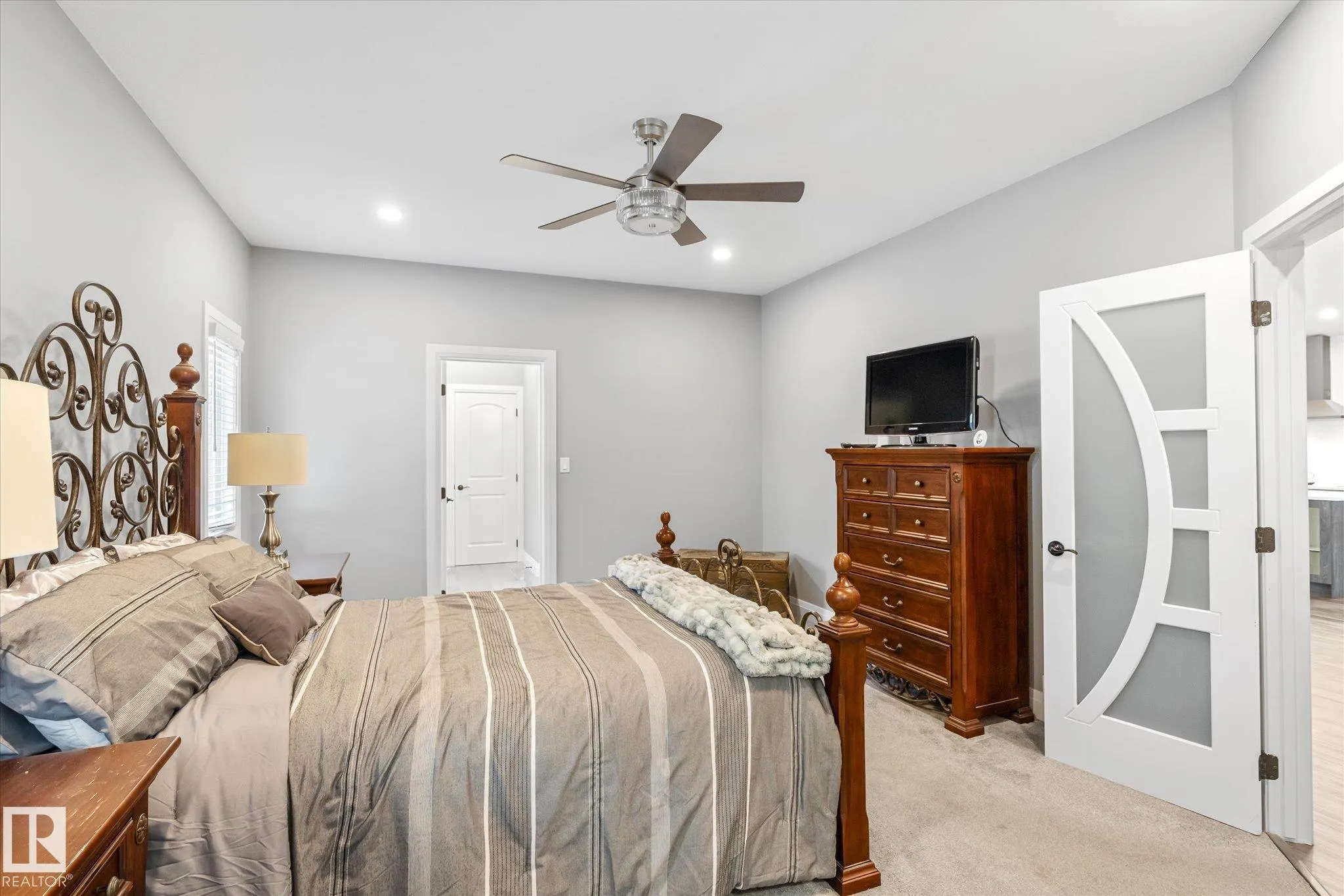 5 SPARROW Close