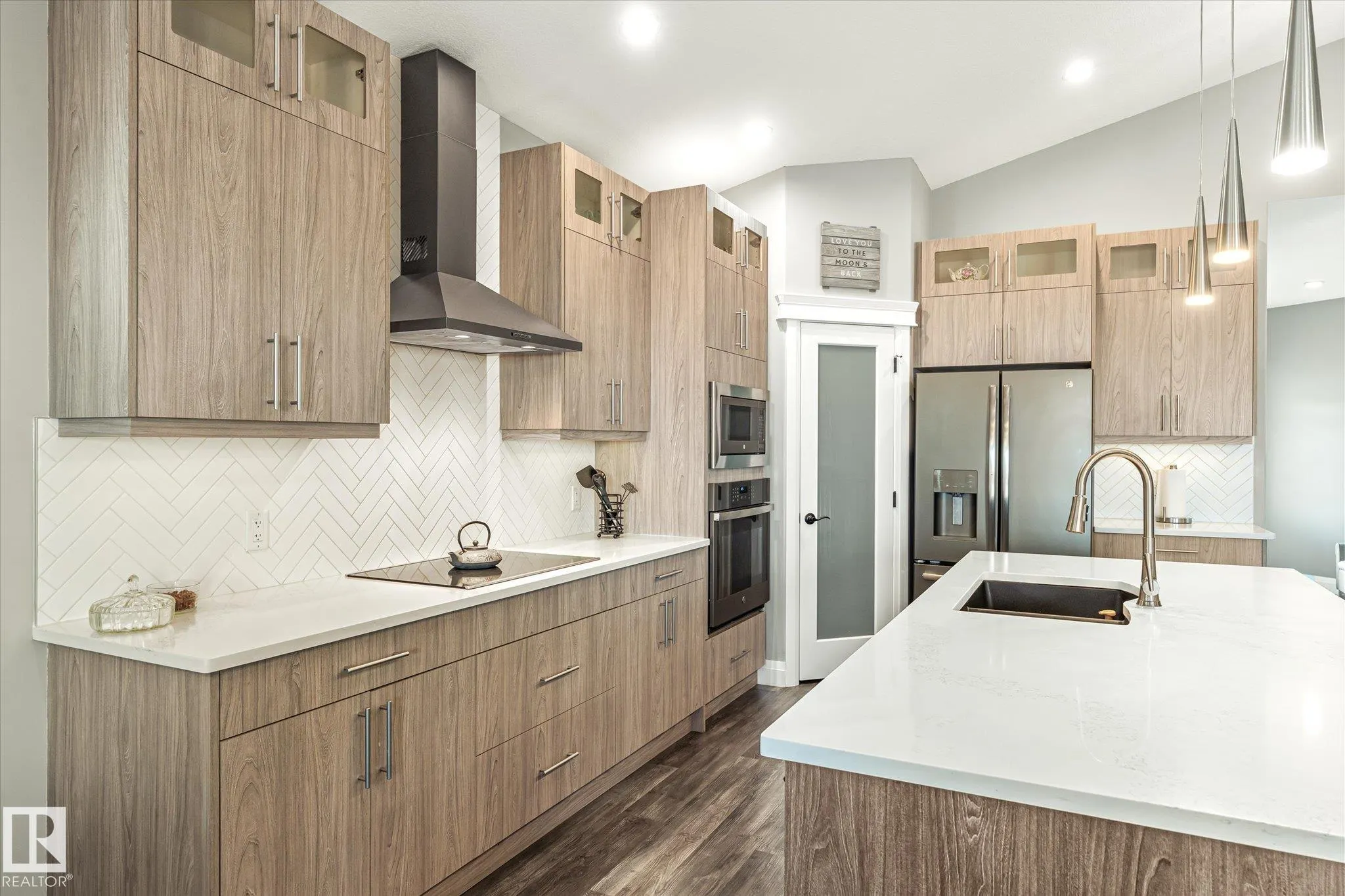 5 SPARROW Close