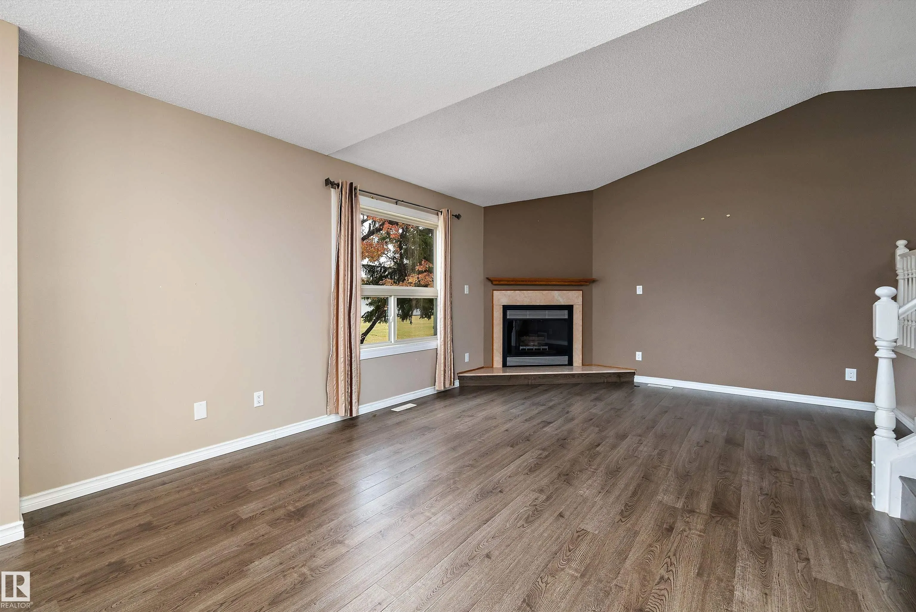 1821 MILL WOODS Road