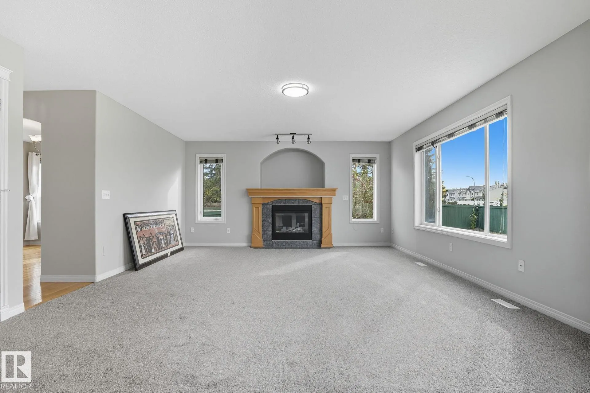 16104 81 Street