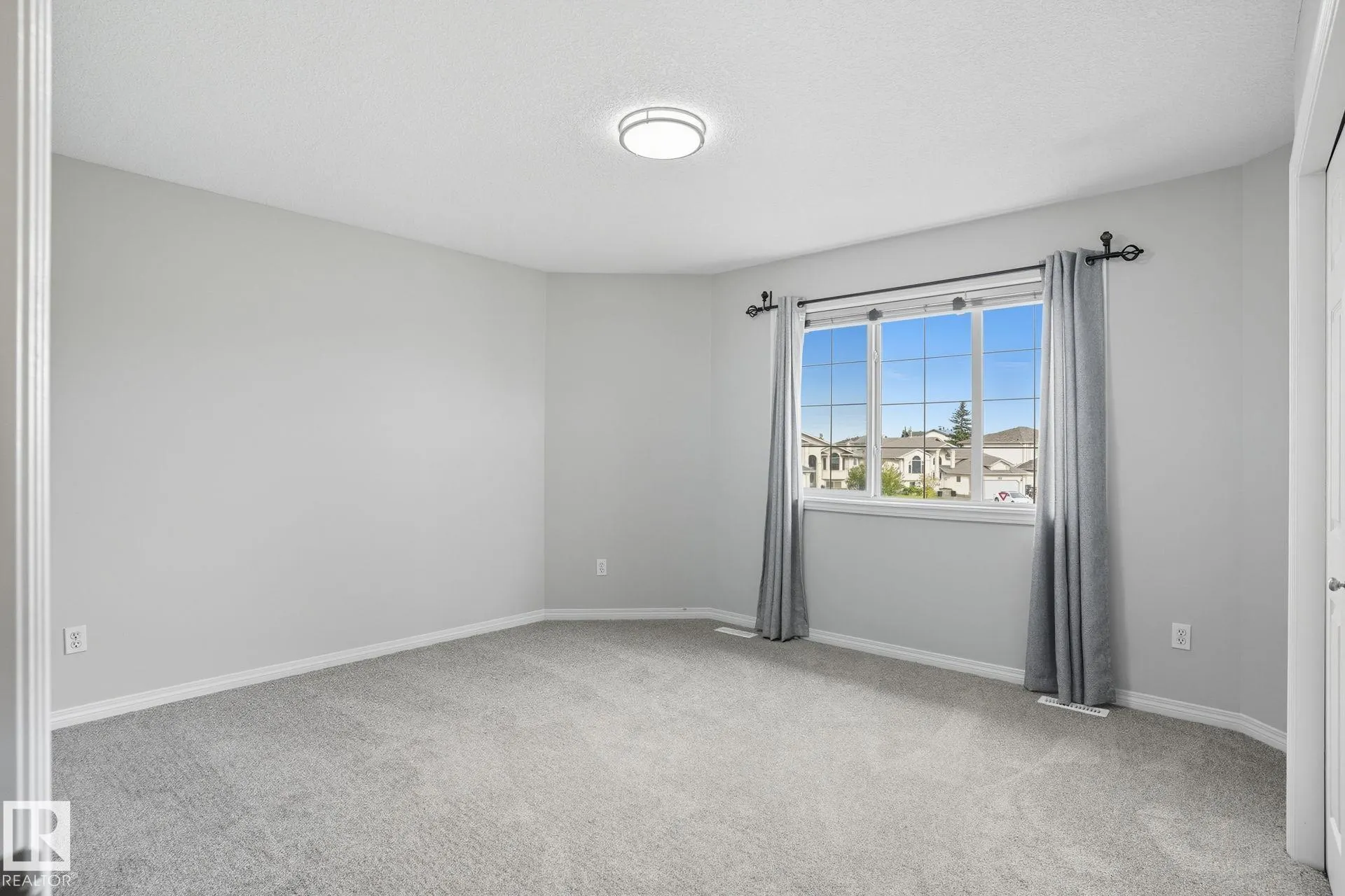 16104 81 Street