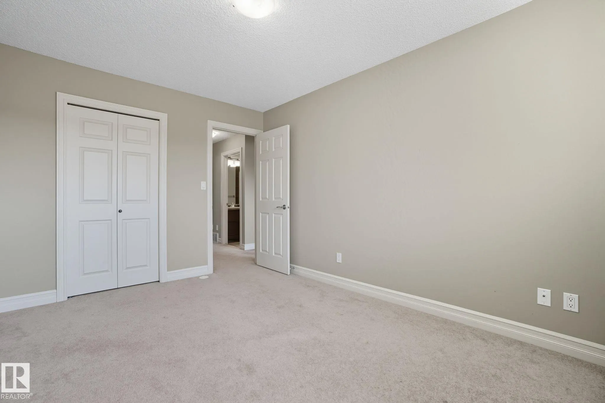 219 CHARLOTTE Way