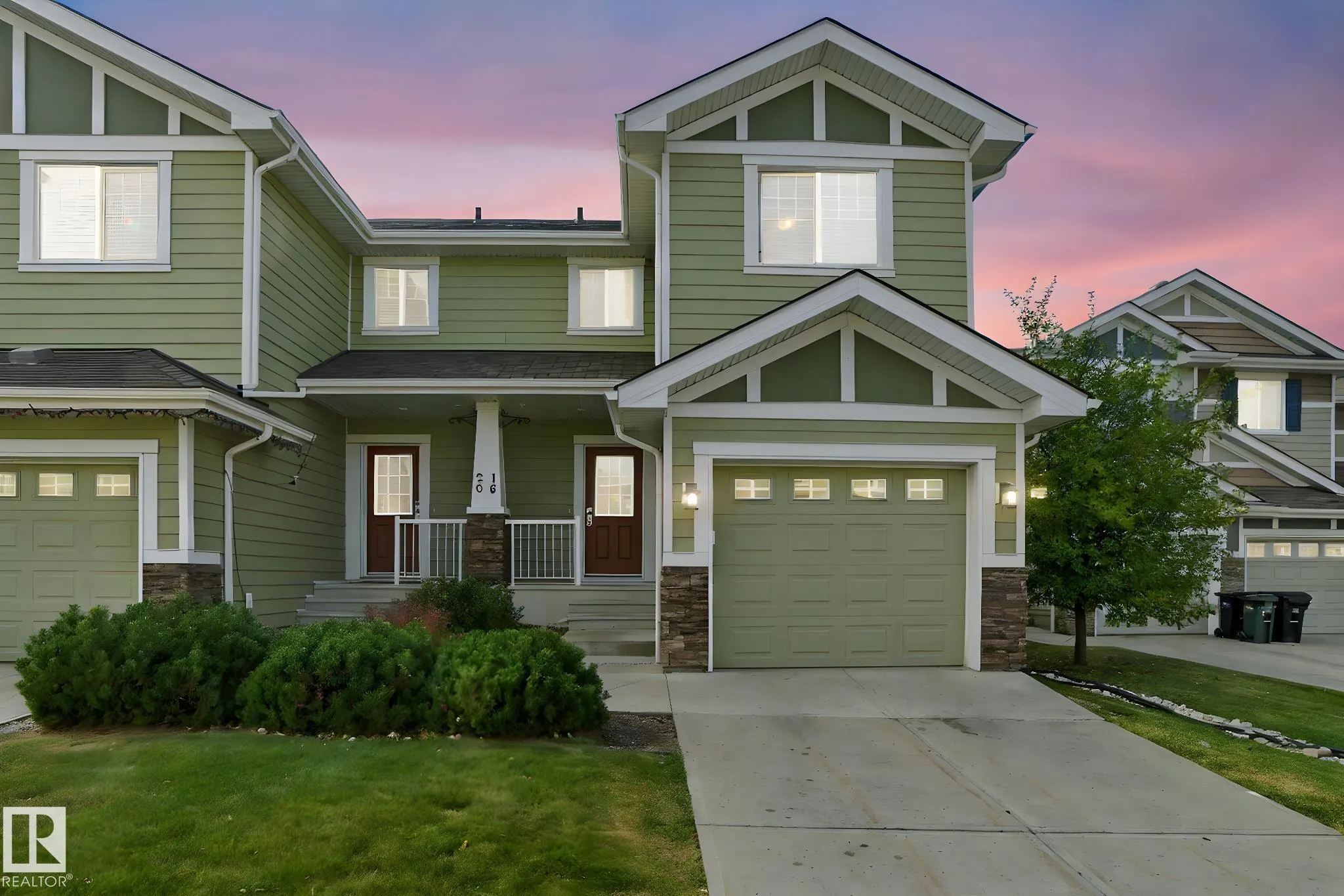 219 CHARLOTTE Way