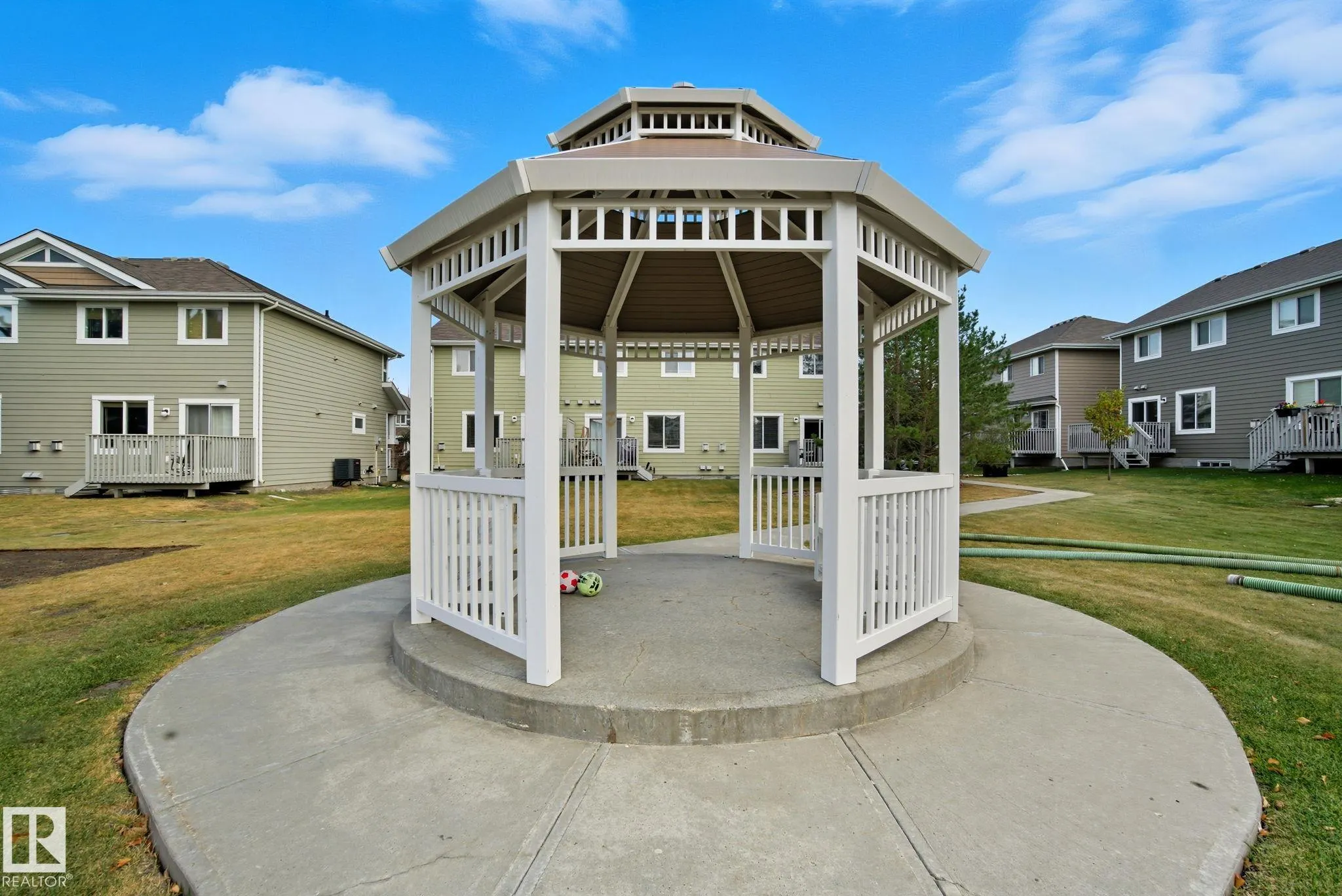 219 CHARLOTTE Way