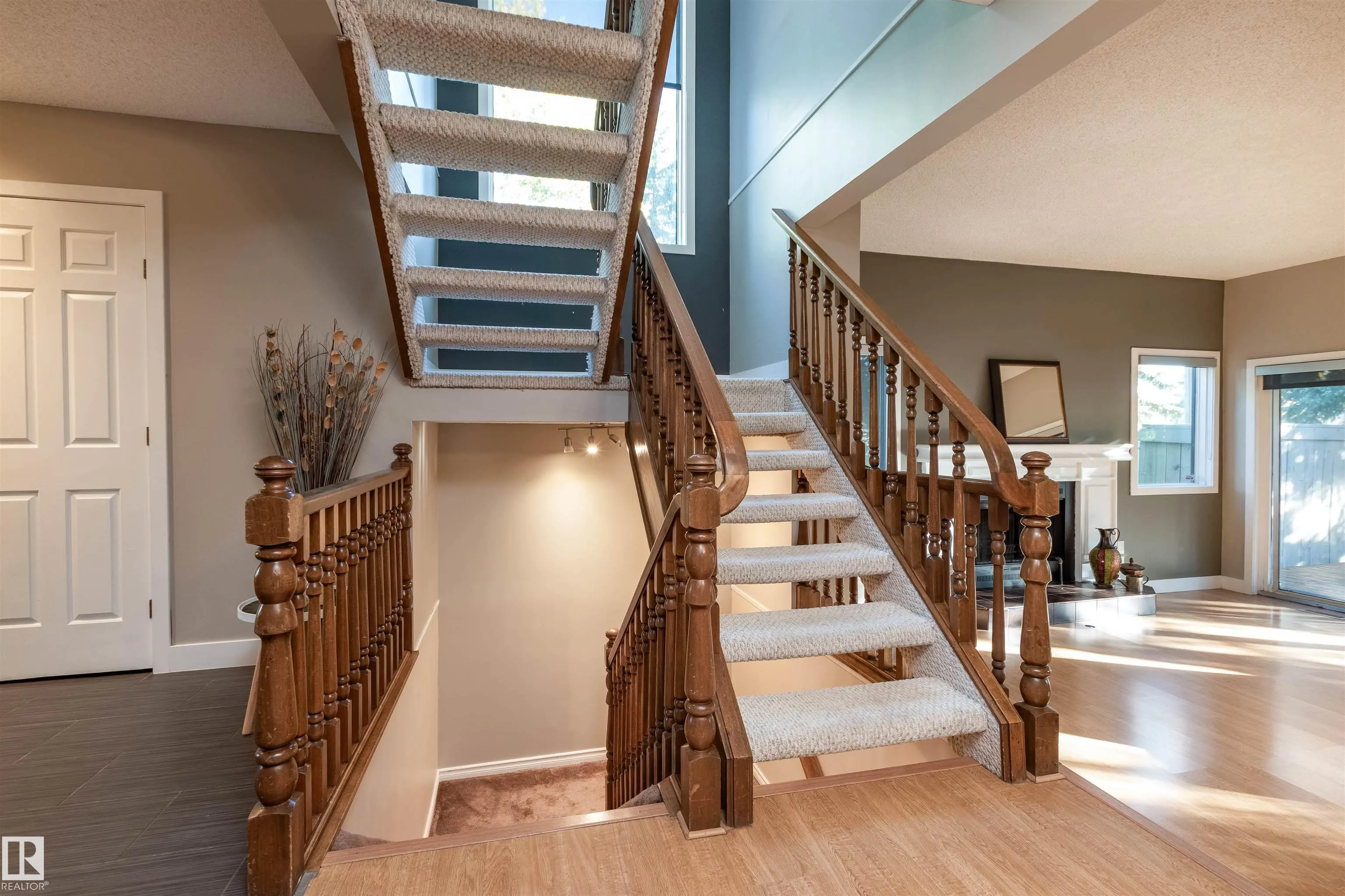 614 WOODBRIDGE Way