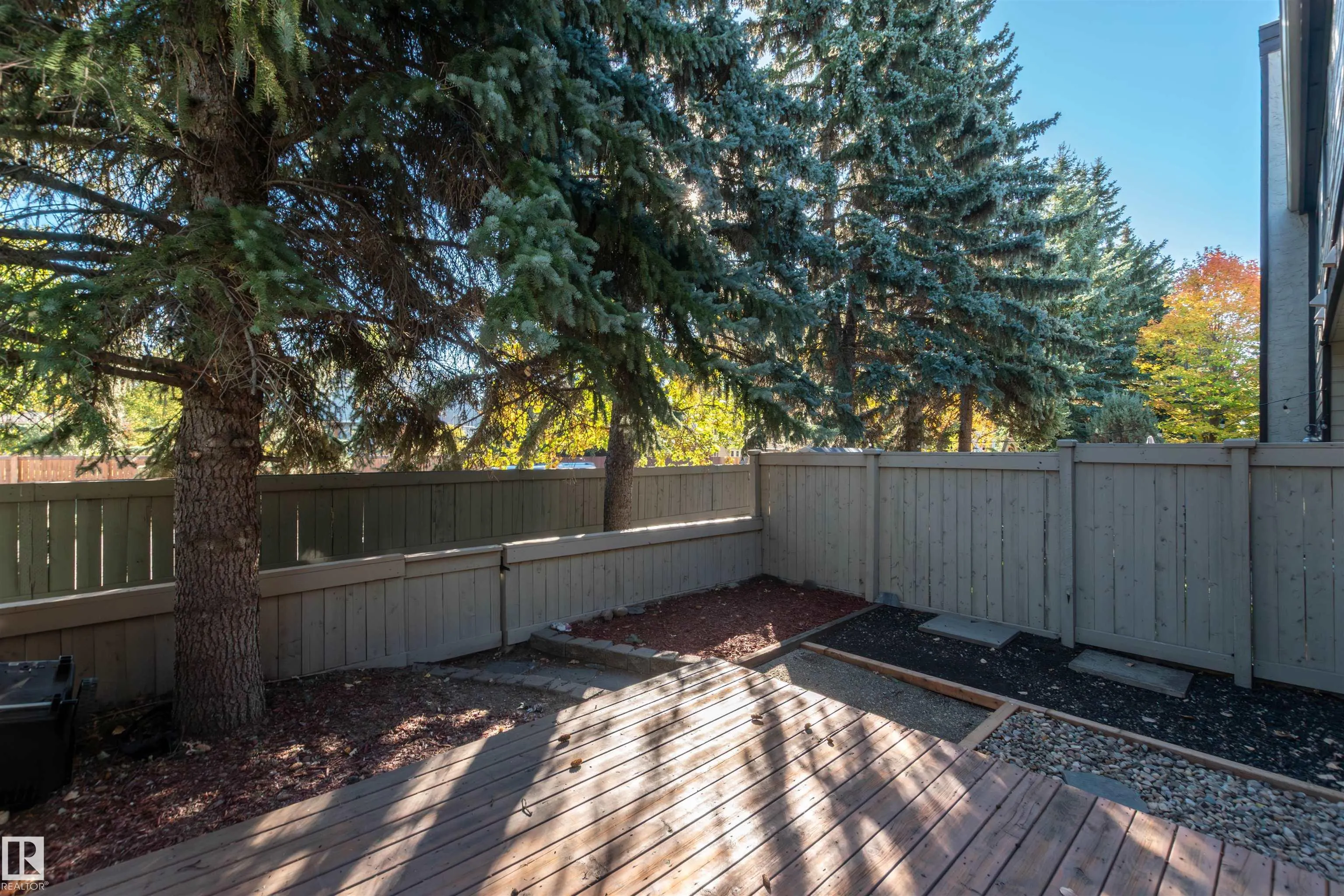 614 WOODBRIDGE Way