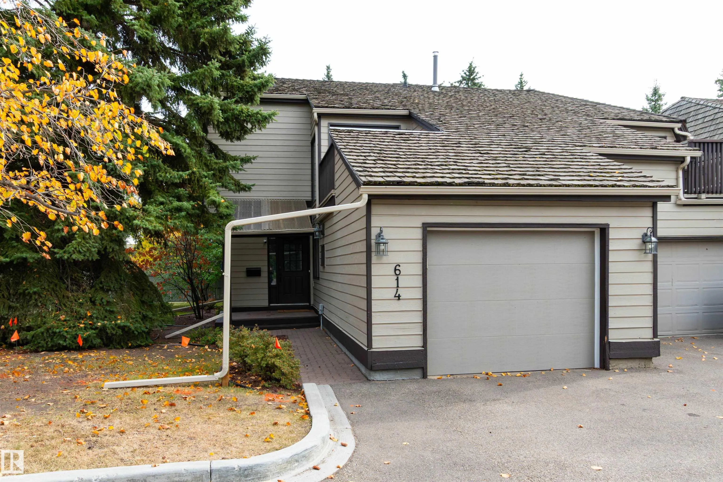 614 WOODBRIDGE Way