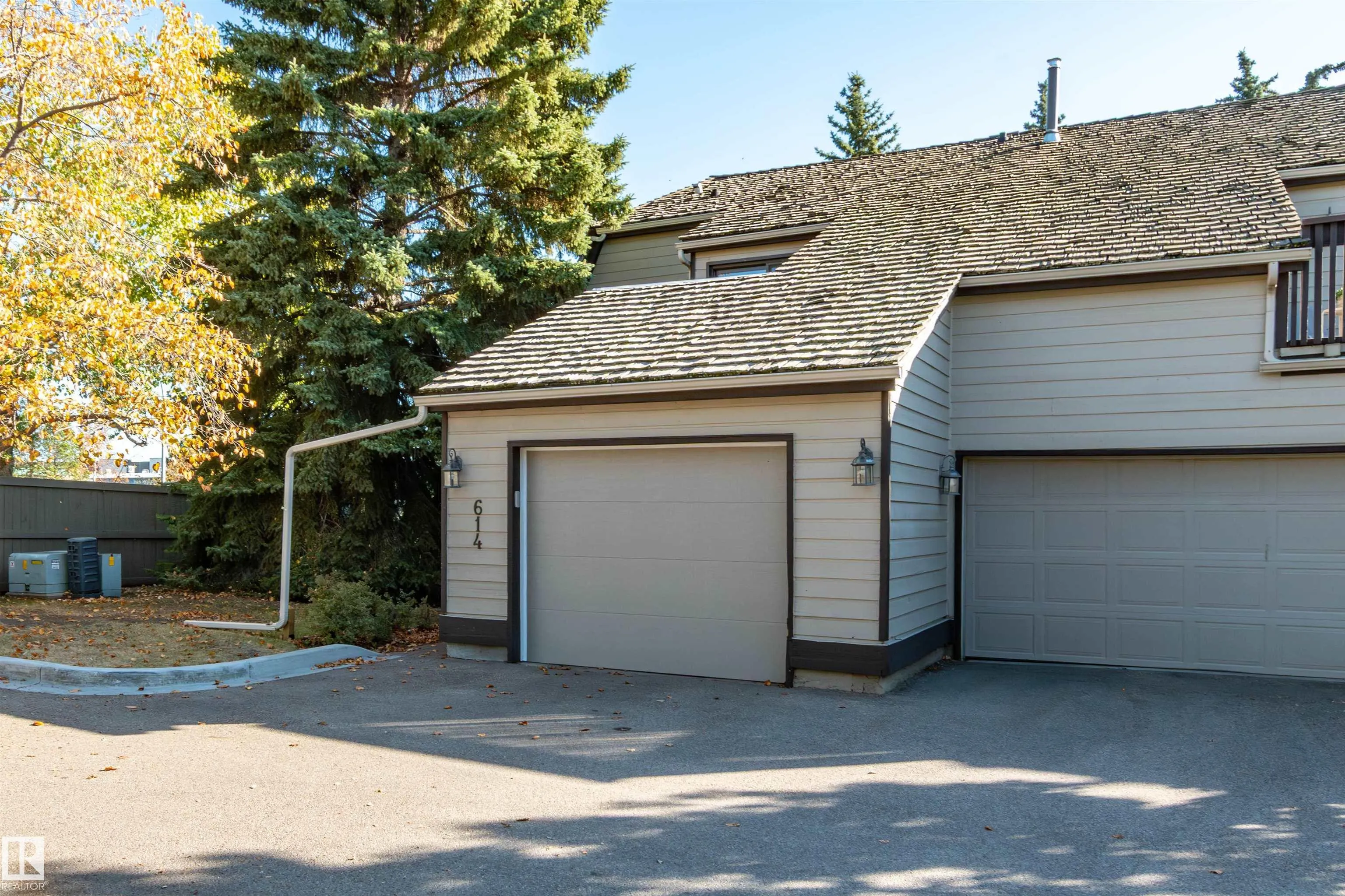 614 WOODBRIDGE Way