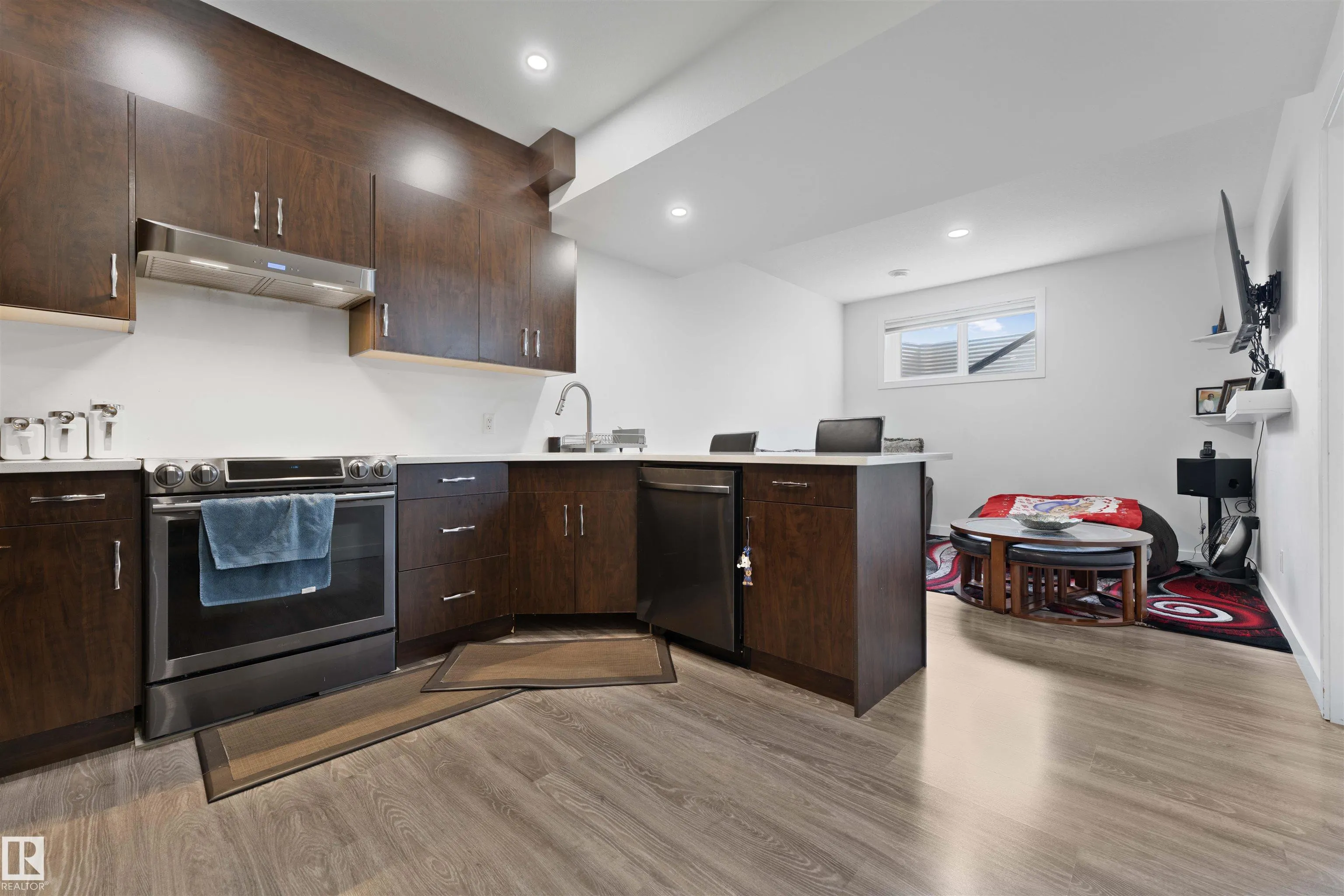 1206 27 Street