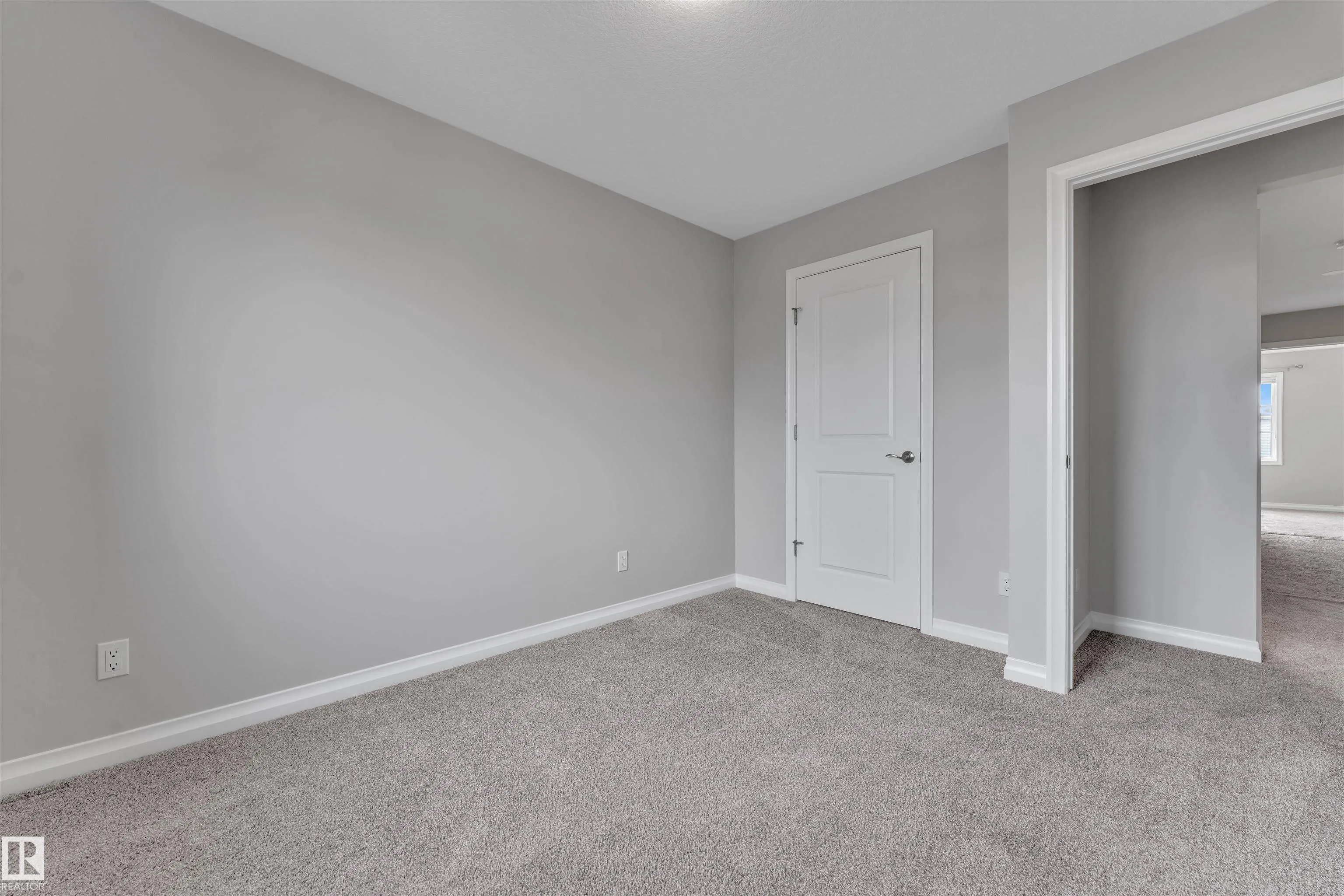 176 CHARLESWORTH Drive