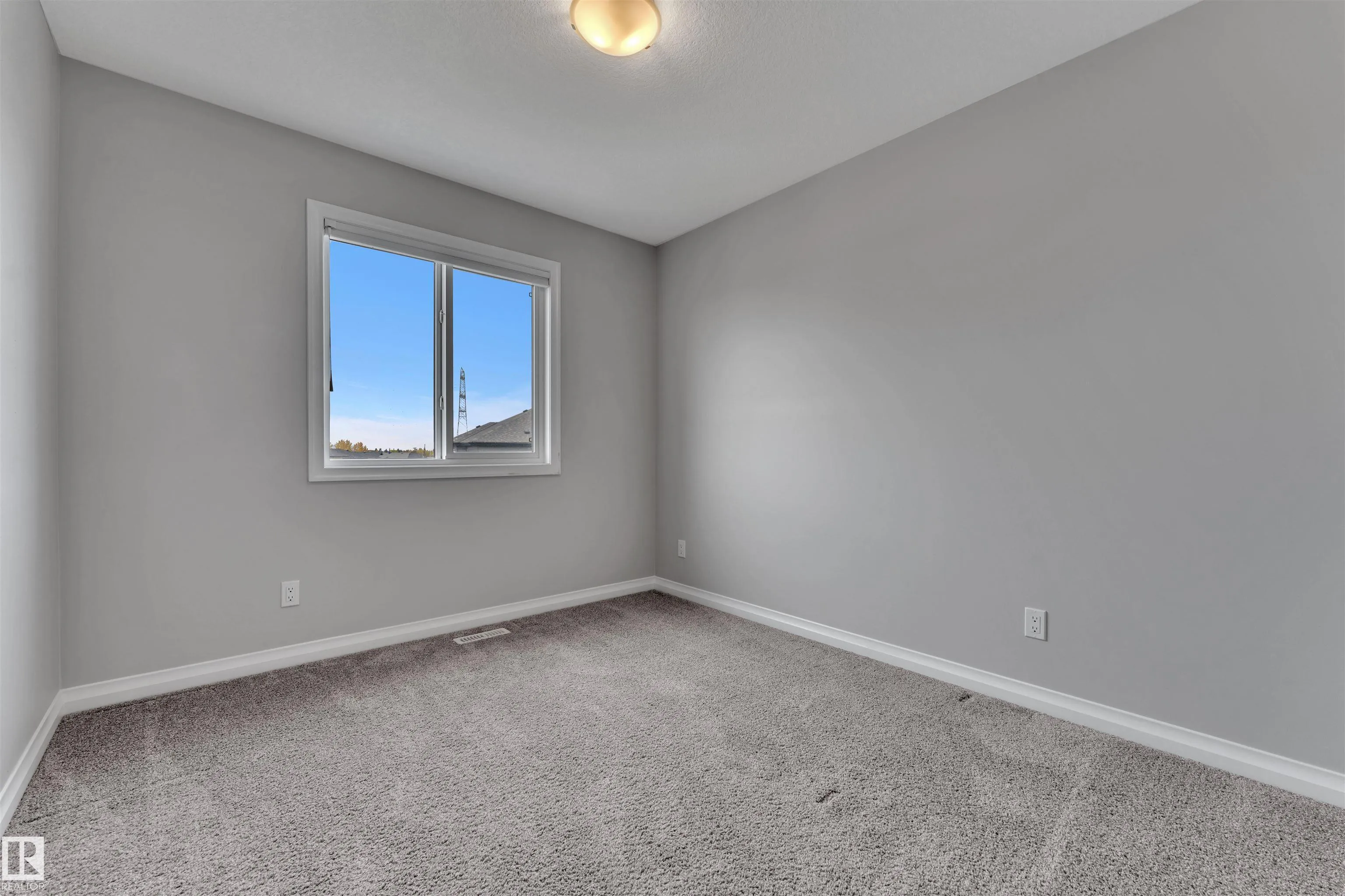 176 CHARLESWORTH Drive