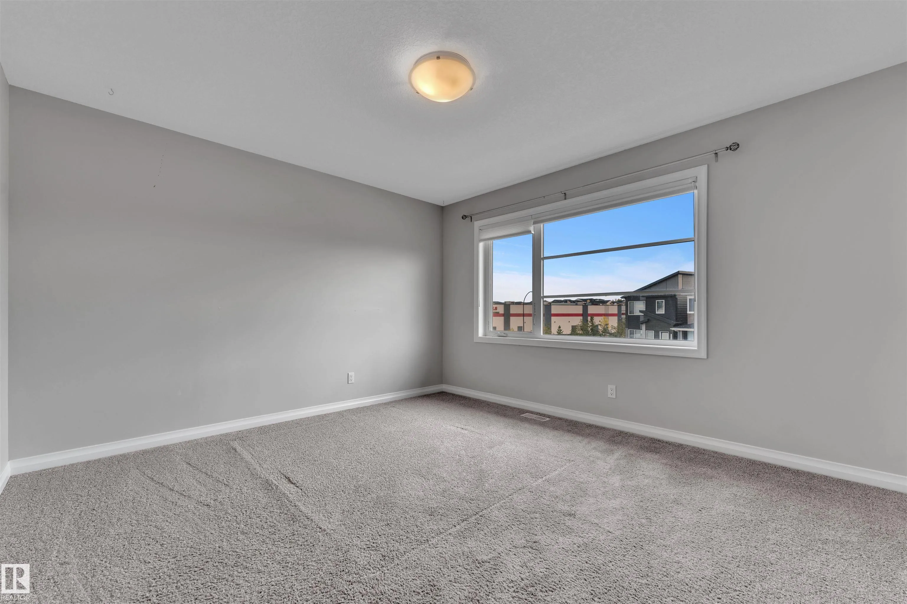 176 CHARLESWORTH Drive