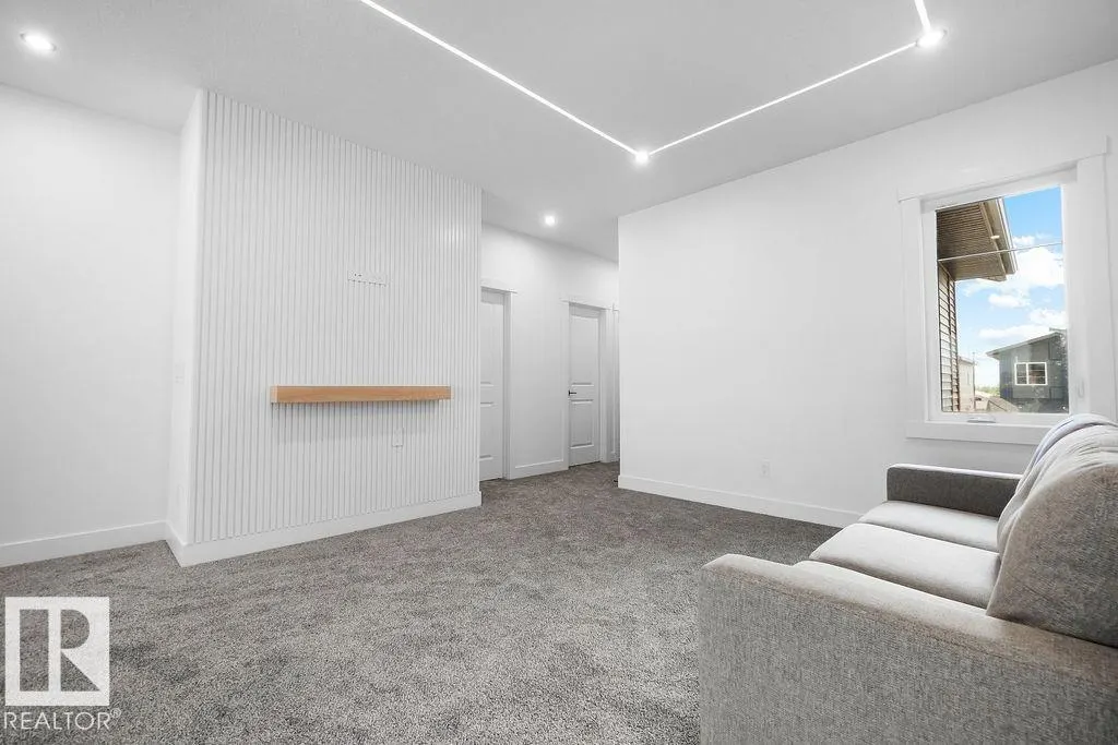 230 Linden Loop