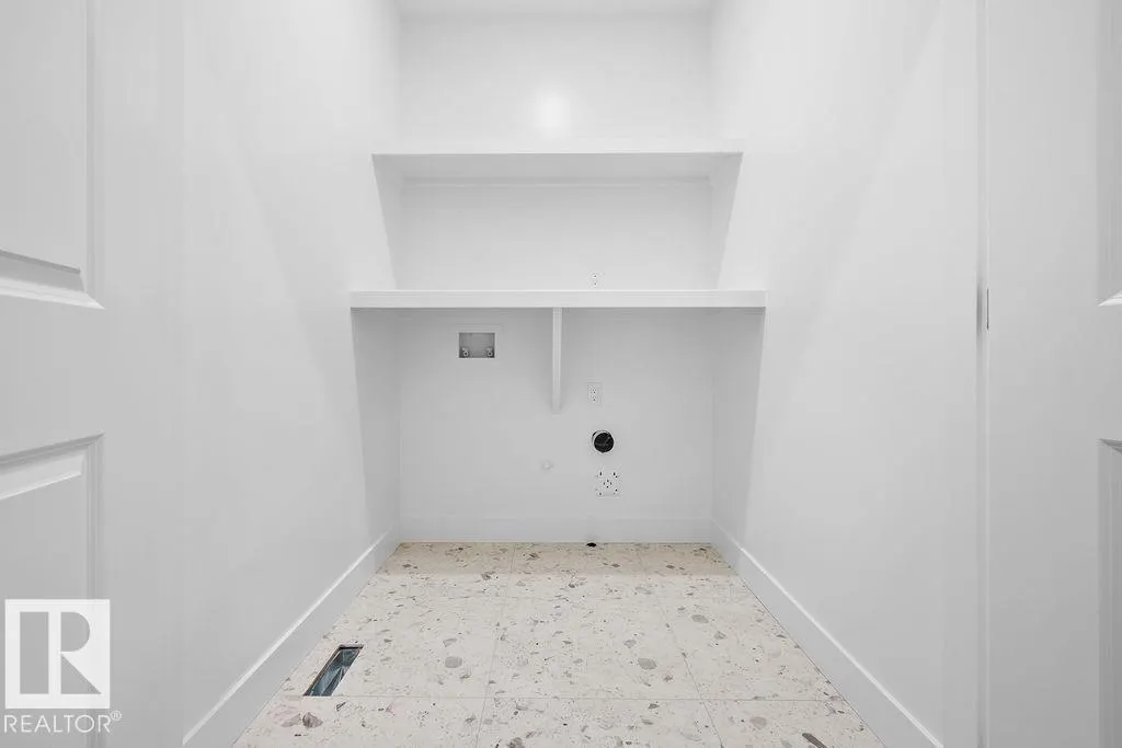 230 Linden Loop