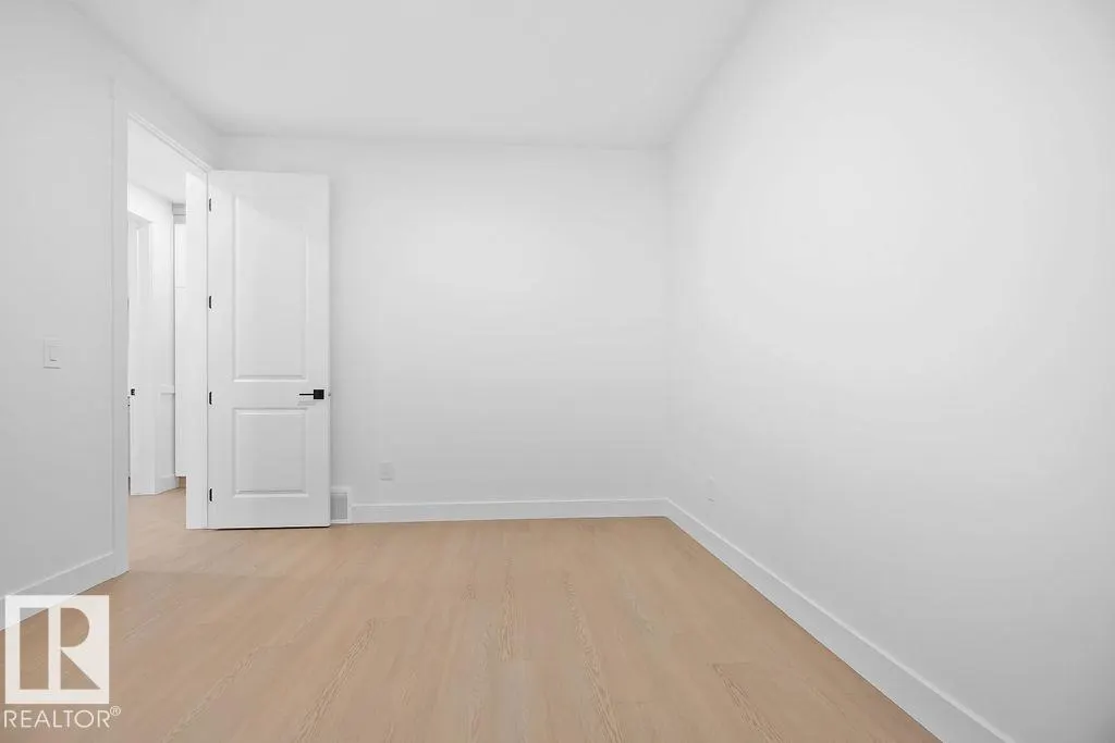 230 Linden Loop
