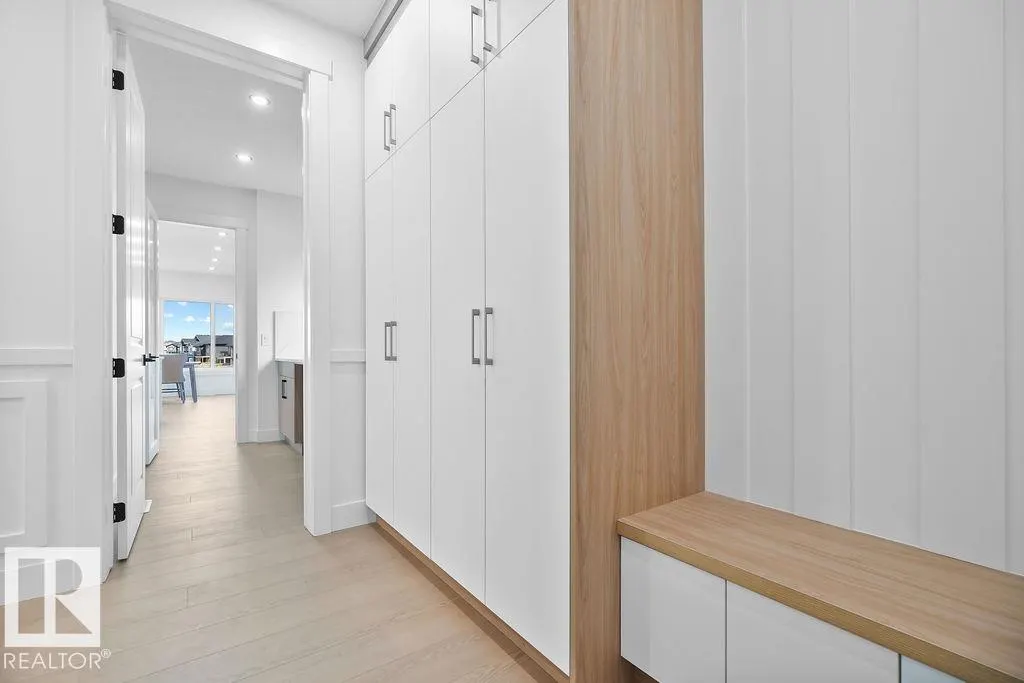 230 Linden Loop