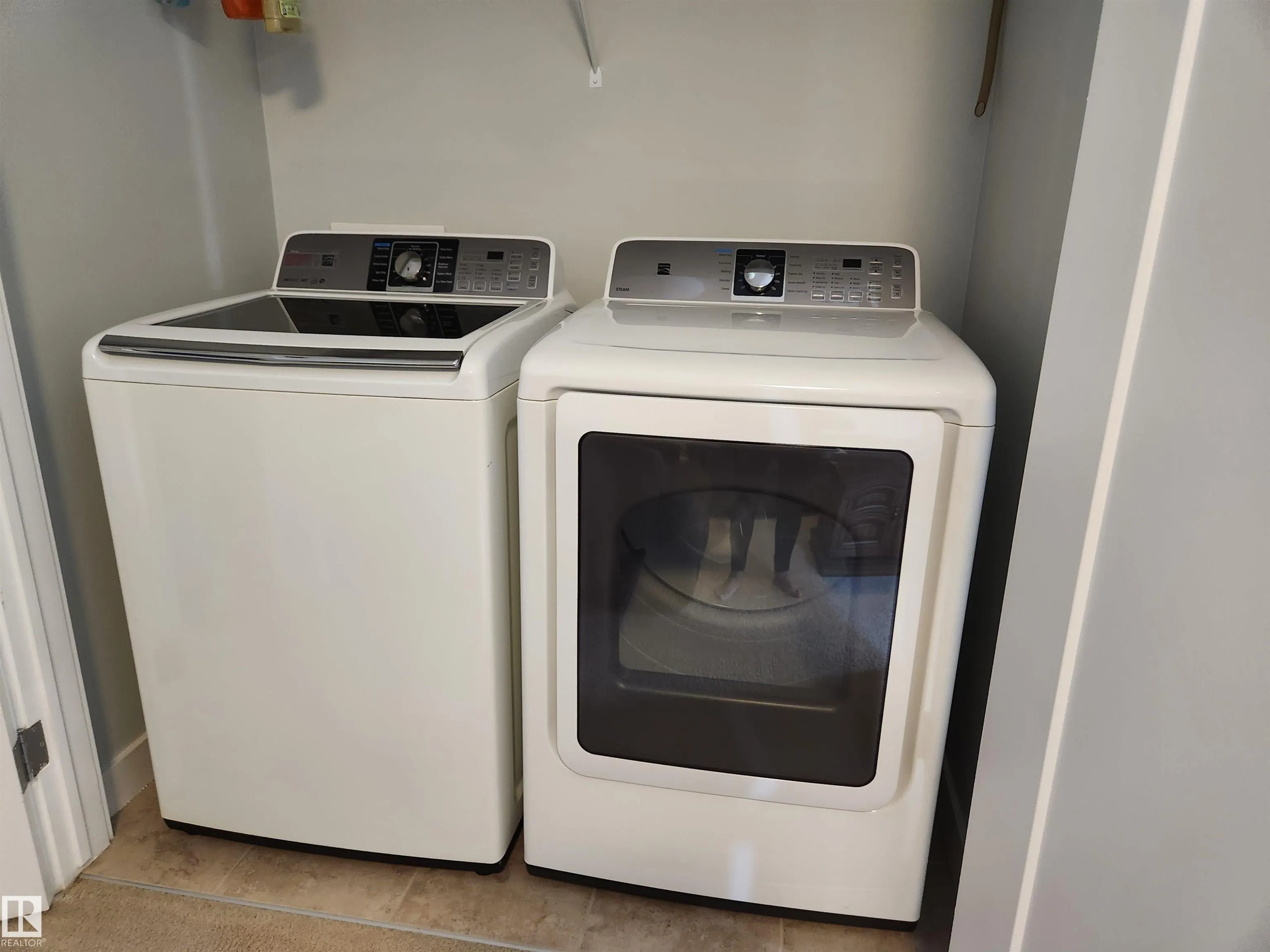 183 Santana Crescent