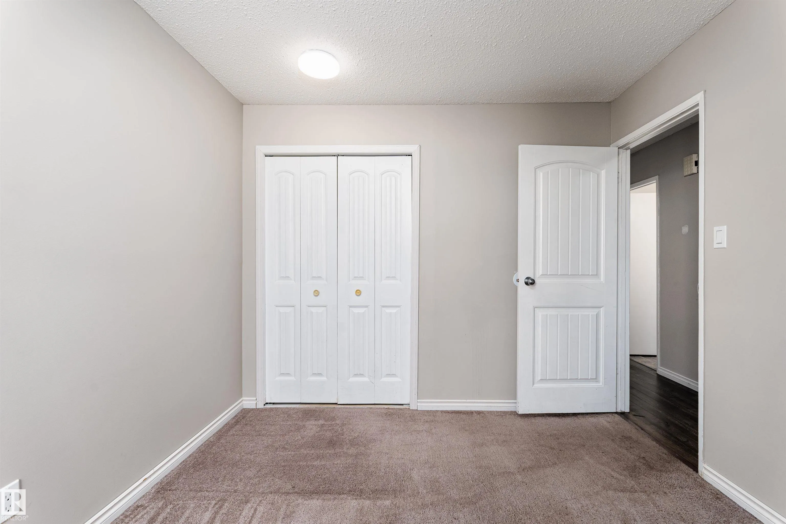 1130 KNOTTWOOD Road