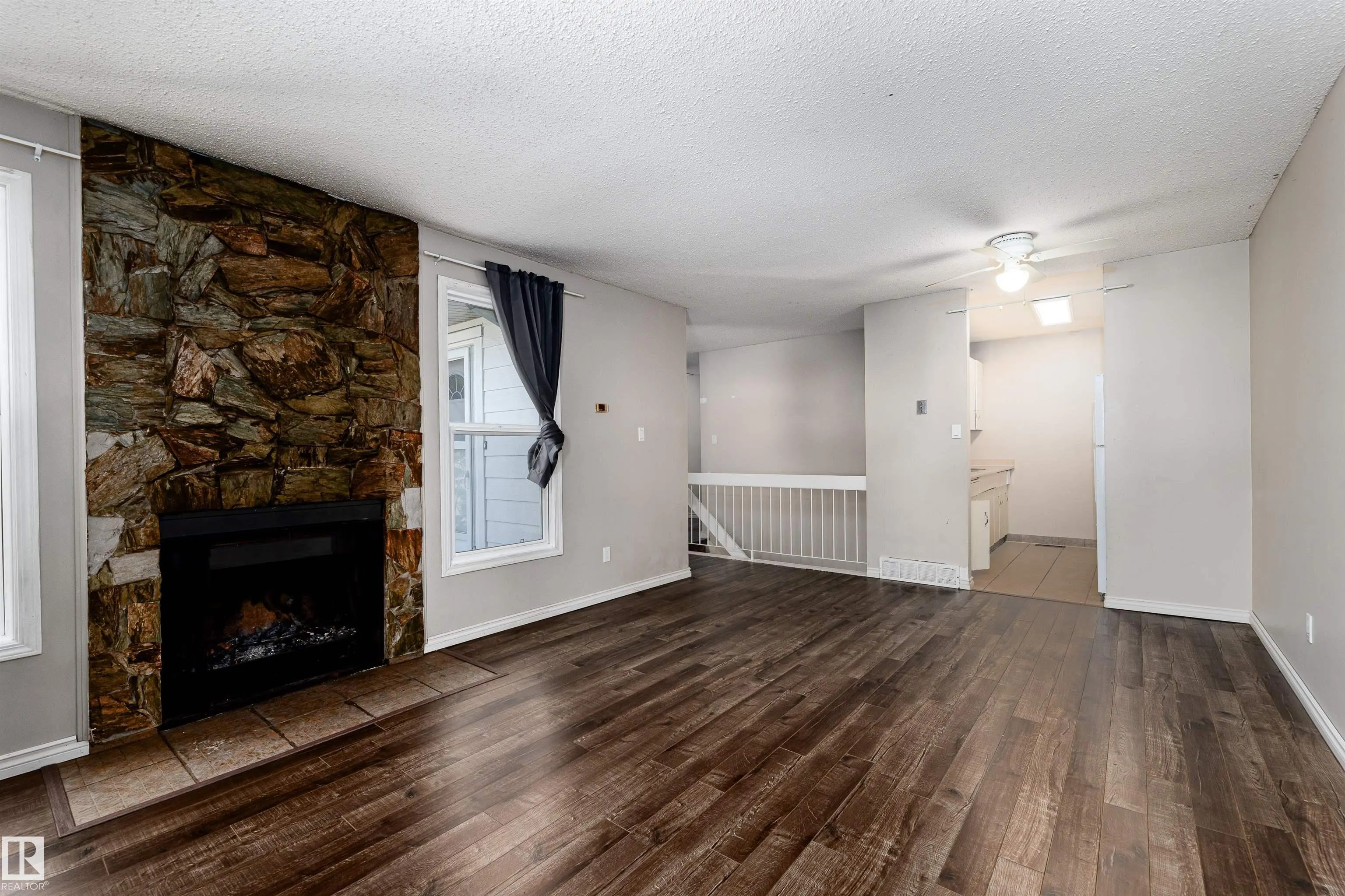 1130 KNOTTWOOD Road