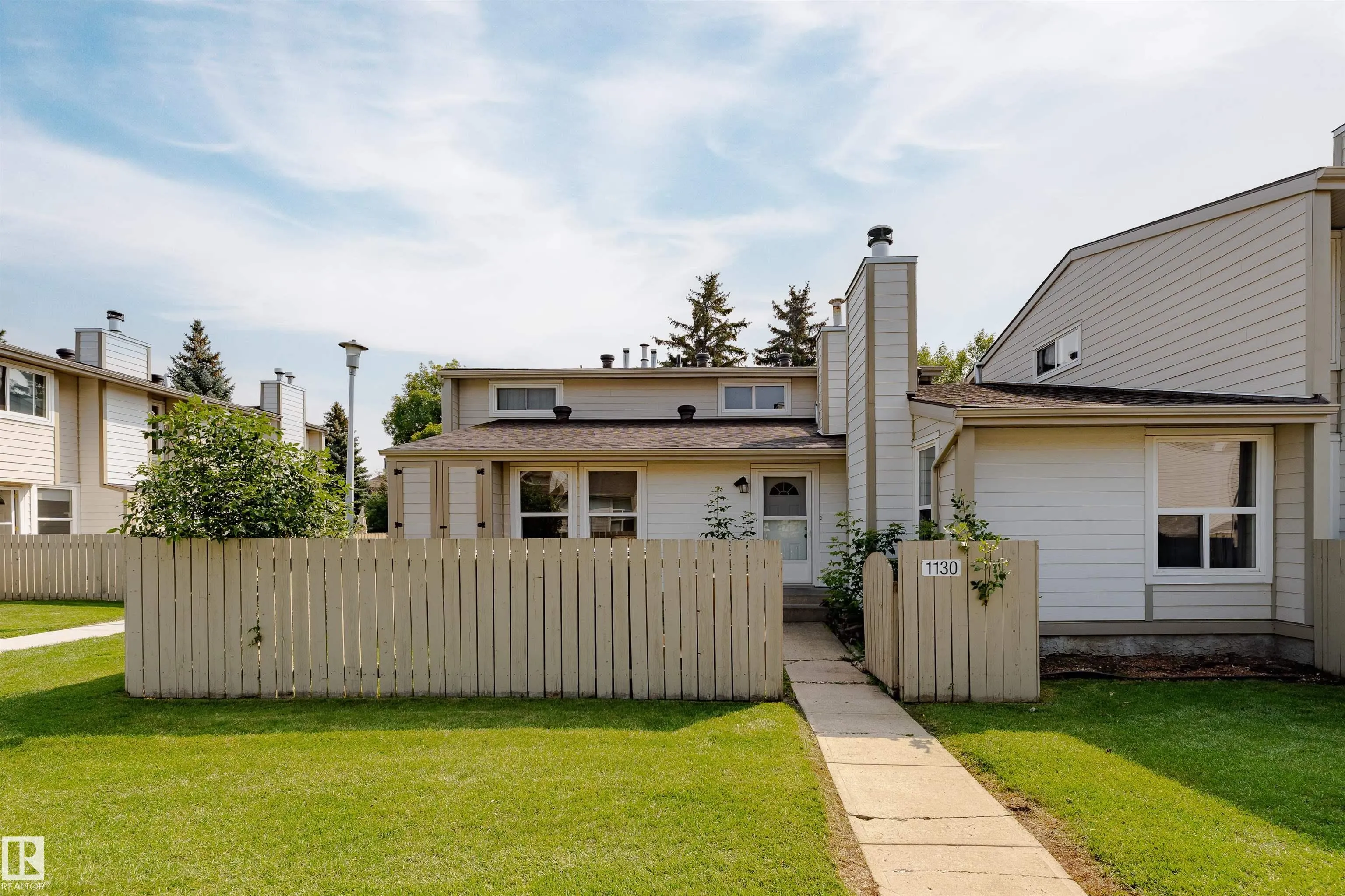1130 KNOTTWOOD Road