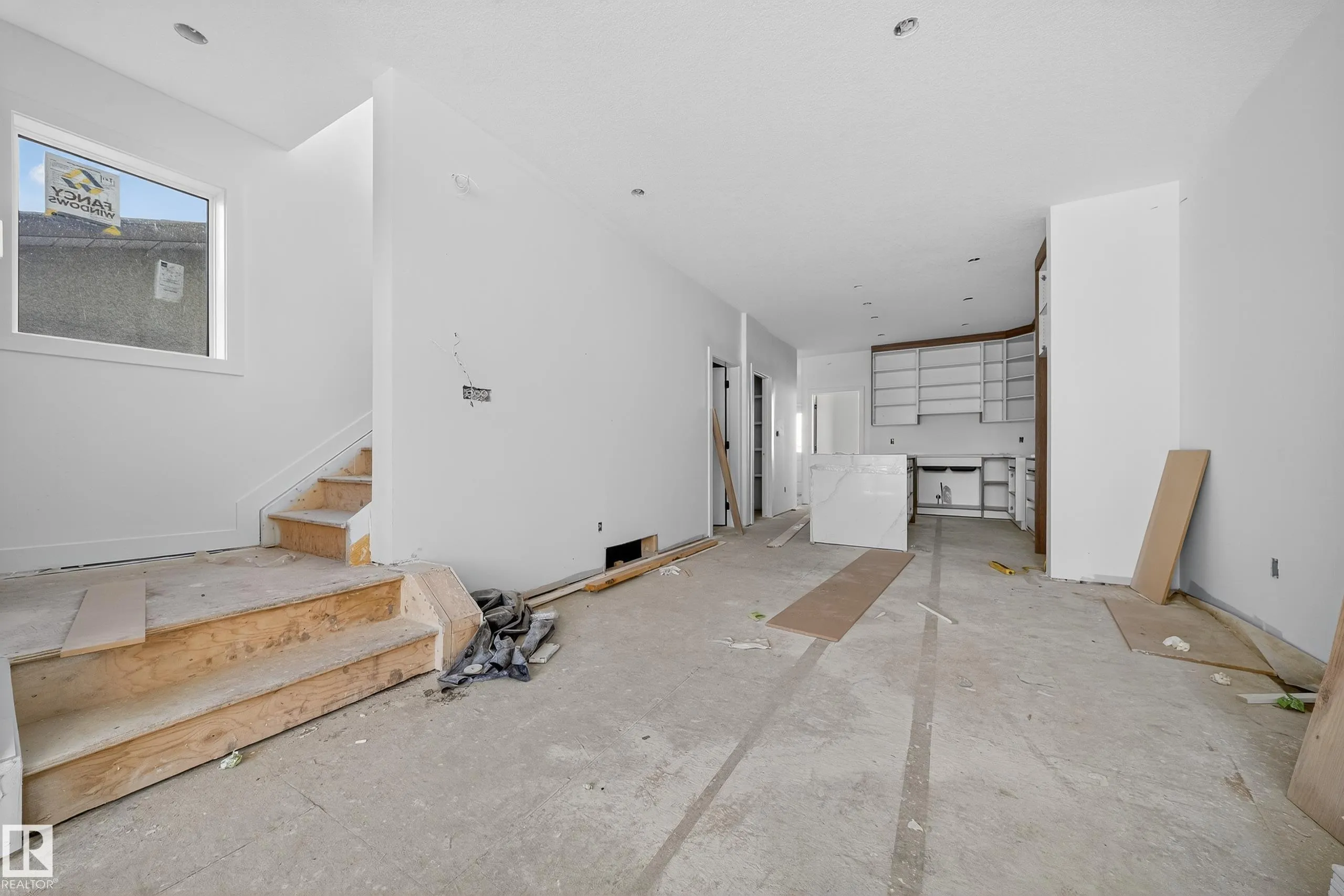 5213 104A Street