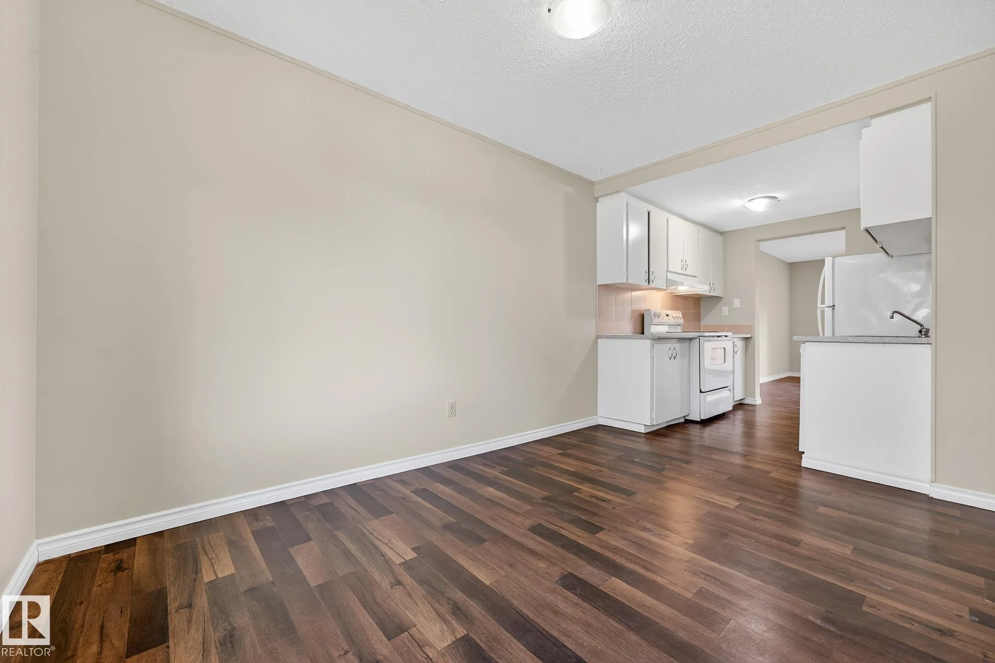 1 GARDEN GROVE Grove